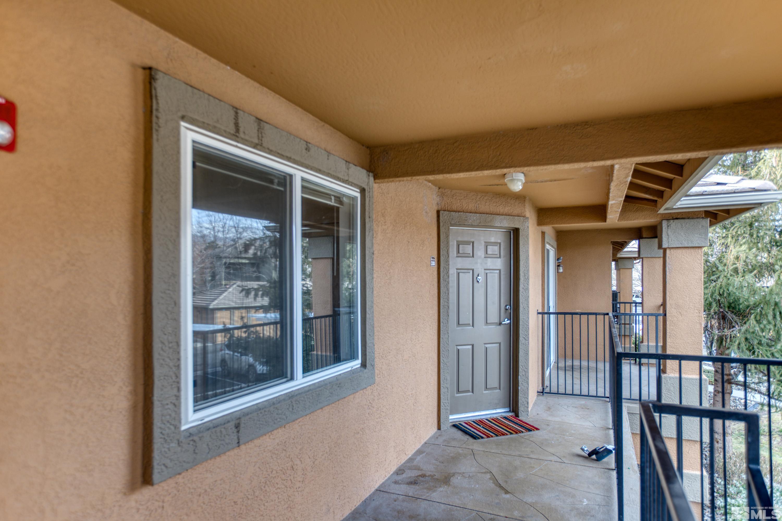 Photo #2: 250000068 Listing 