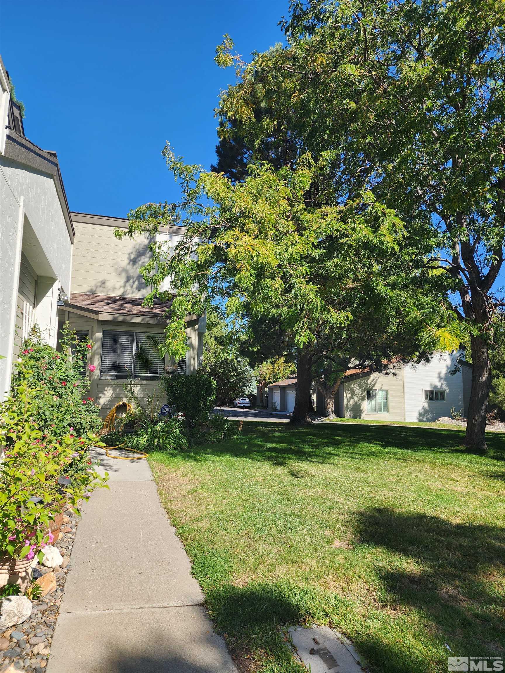 Photo #2: 250000130 Listing 