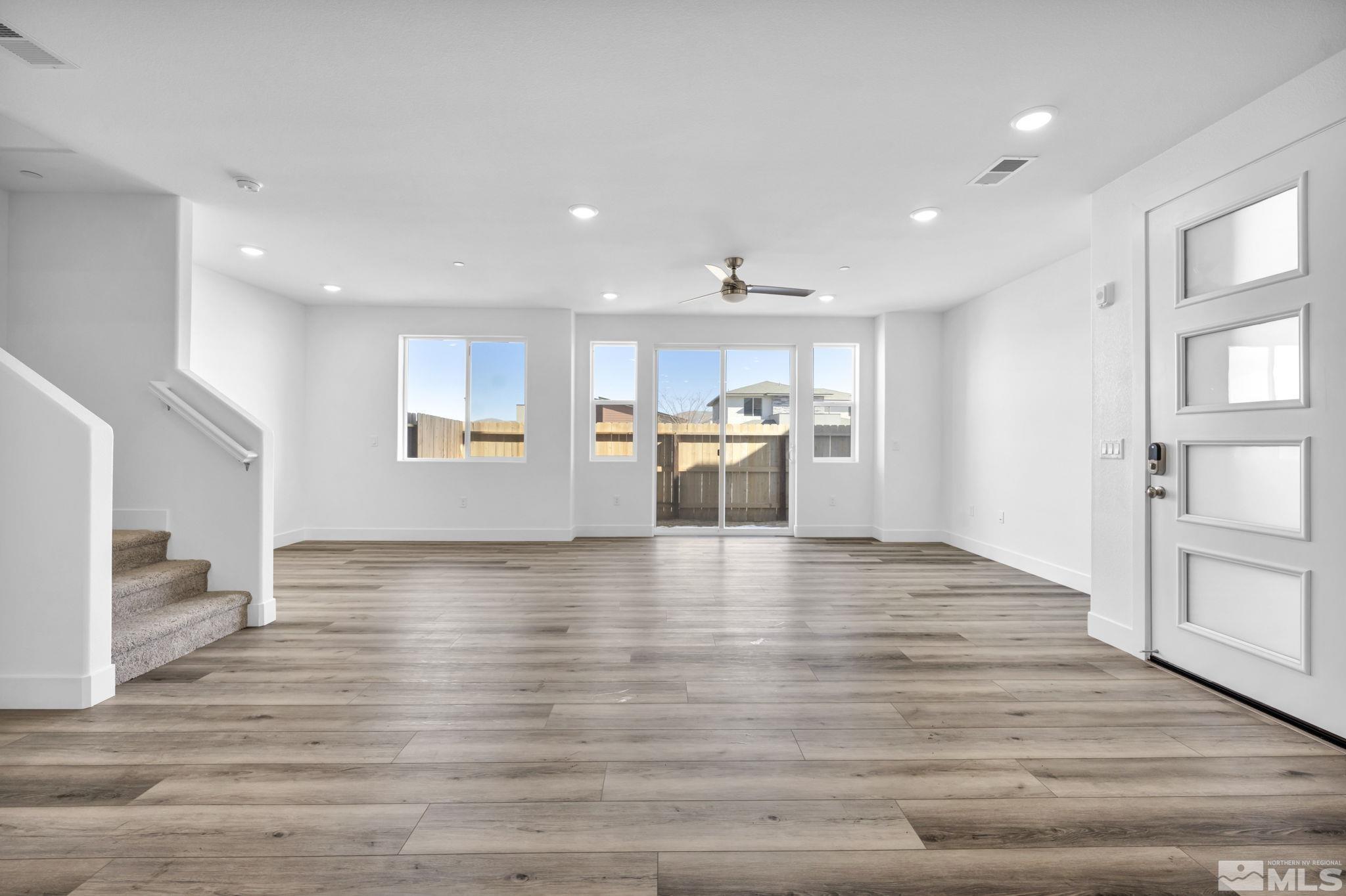 Photo #4: 250000134 Listing 