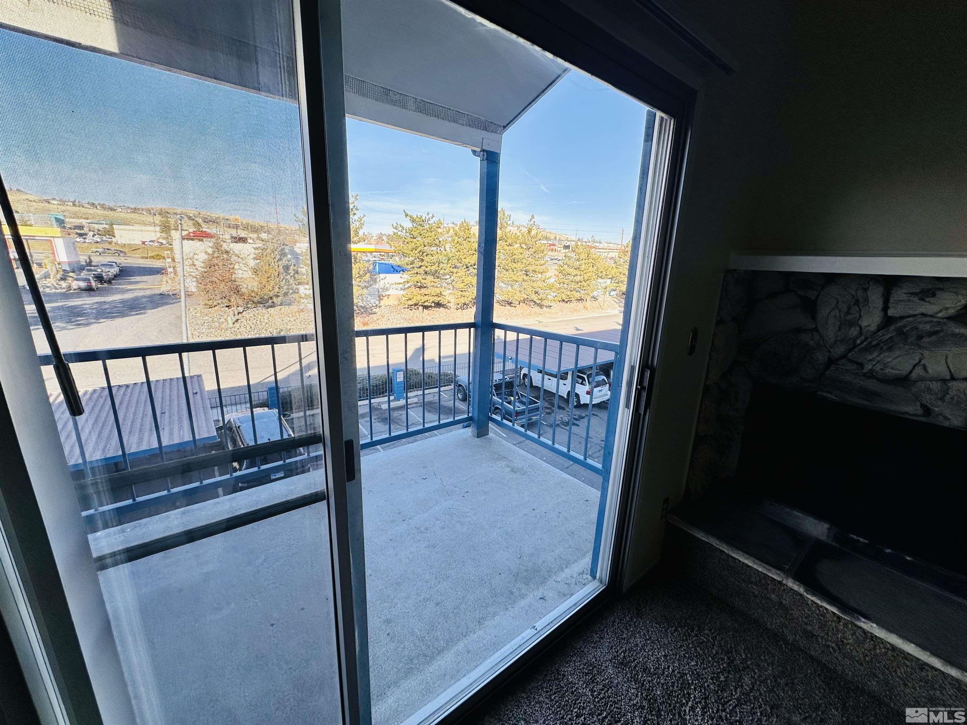 Photo #3: 250000165 Listing 