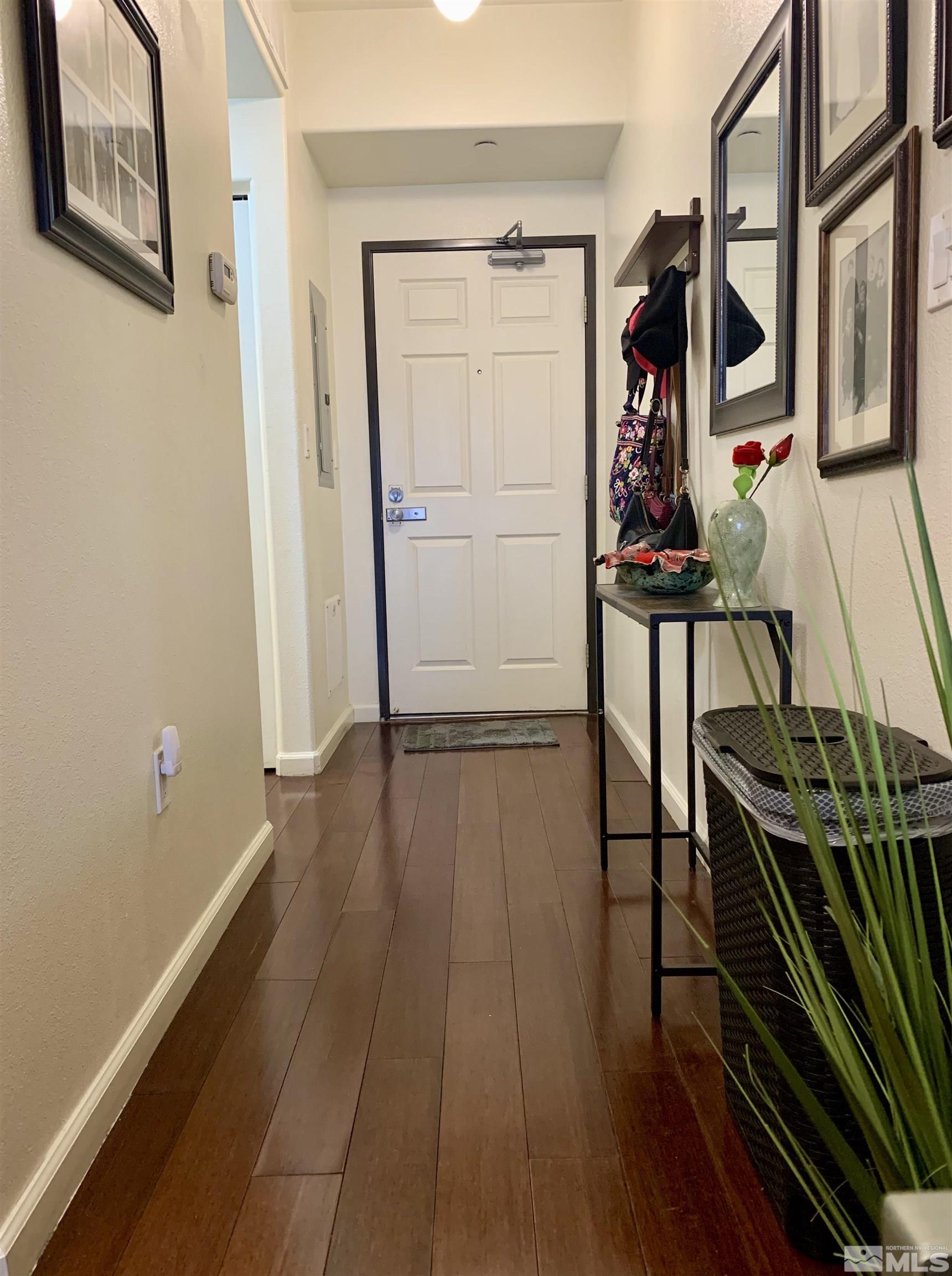 Photo #4: 250000171 Listing 