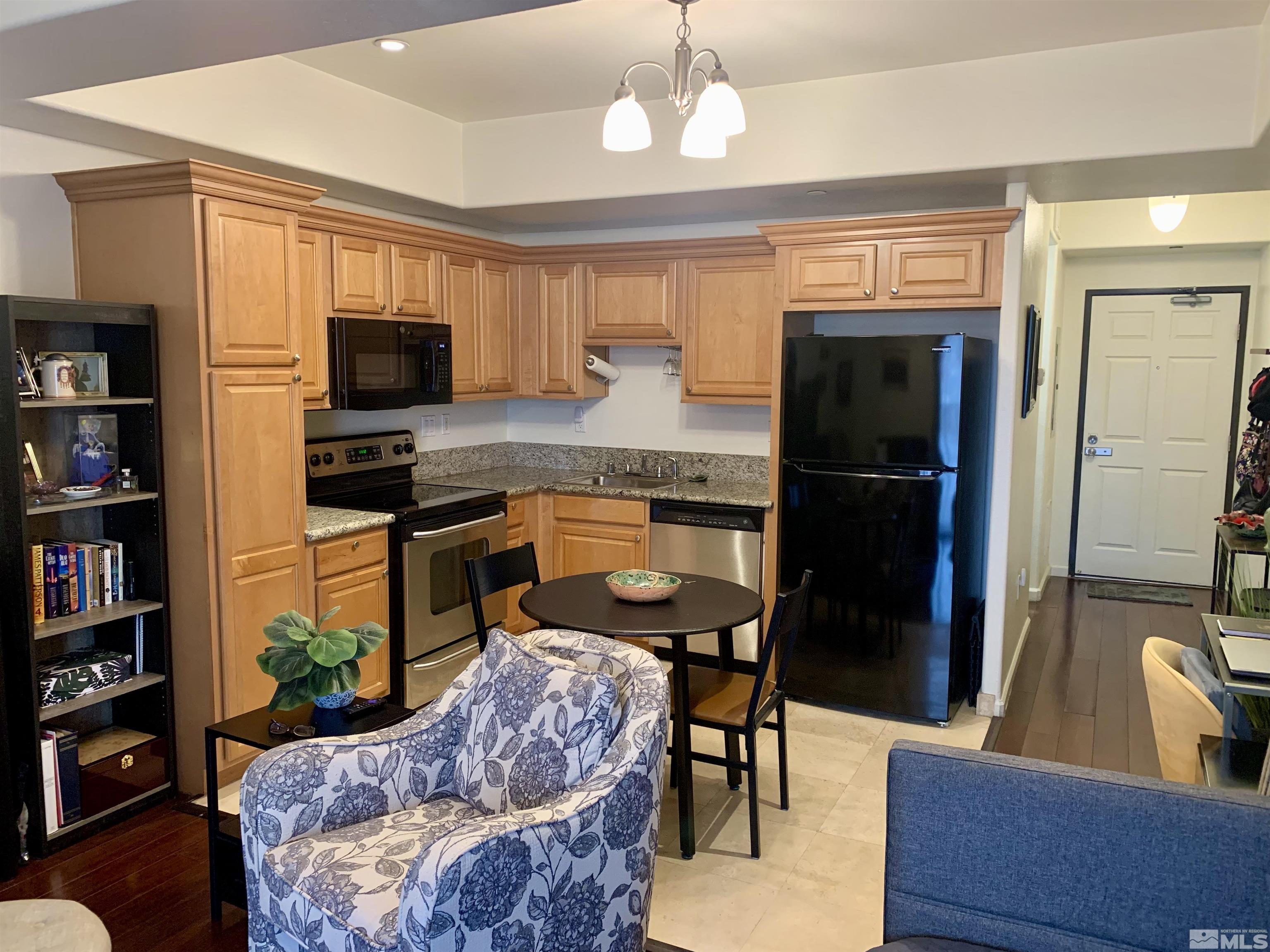 Photo #6: 250000171 Listing 
