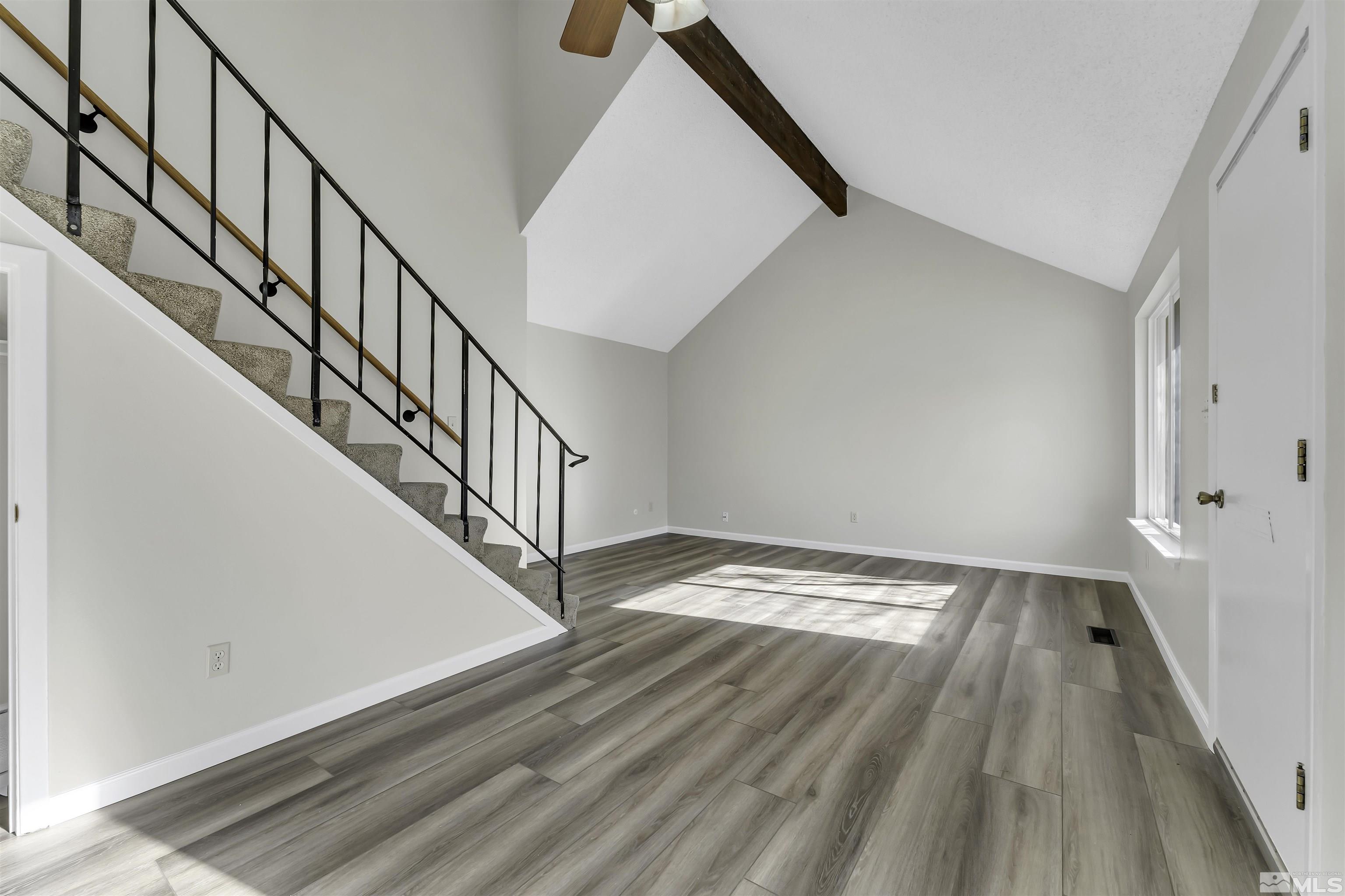Photo #3: 250000220 Listing 