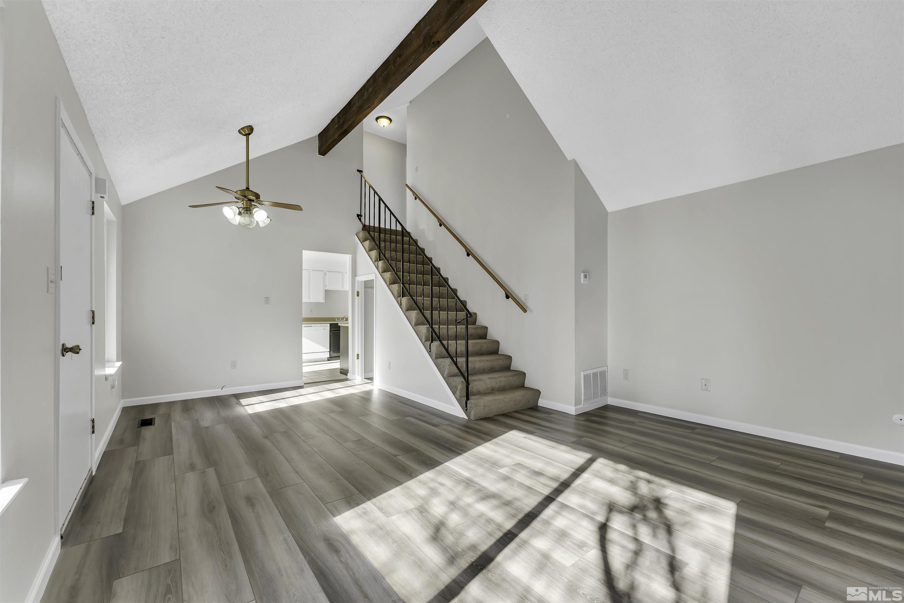 Photo #4: 250000220 Listing 