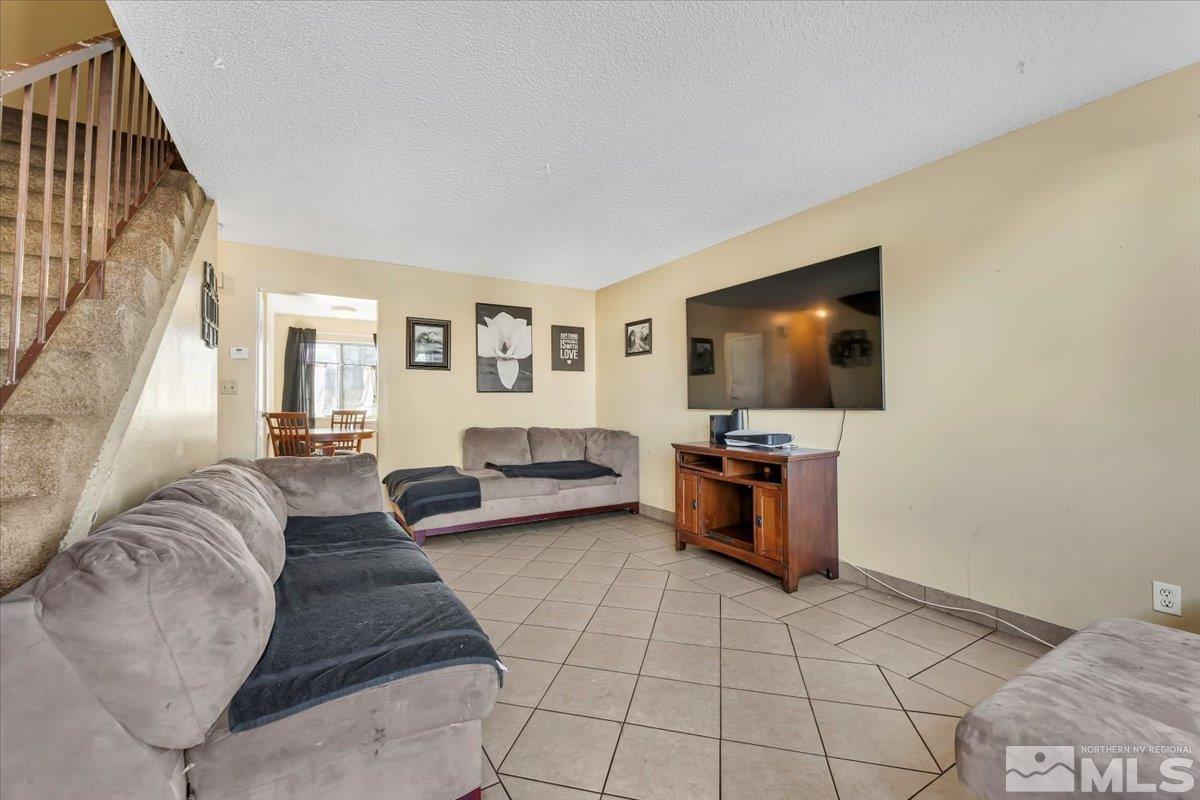 Photo #4: 250000338 Listing 