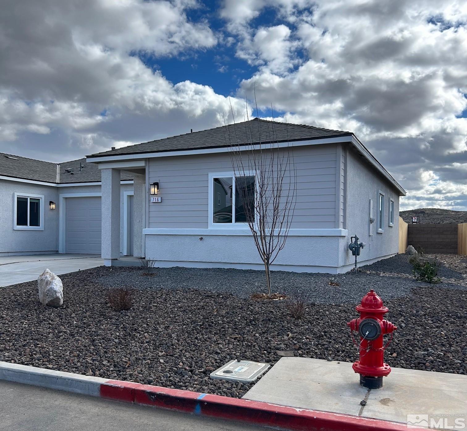 Photo #2: 250000340 Listing 