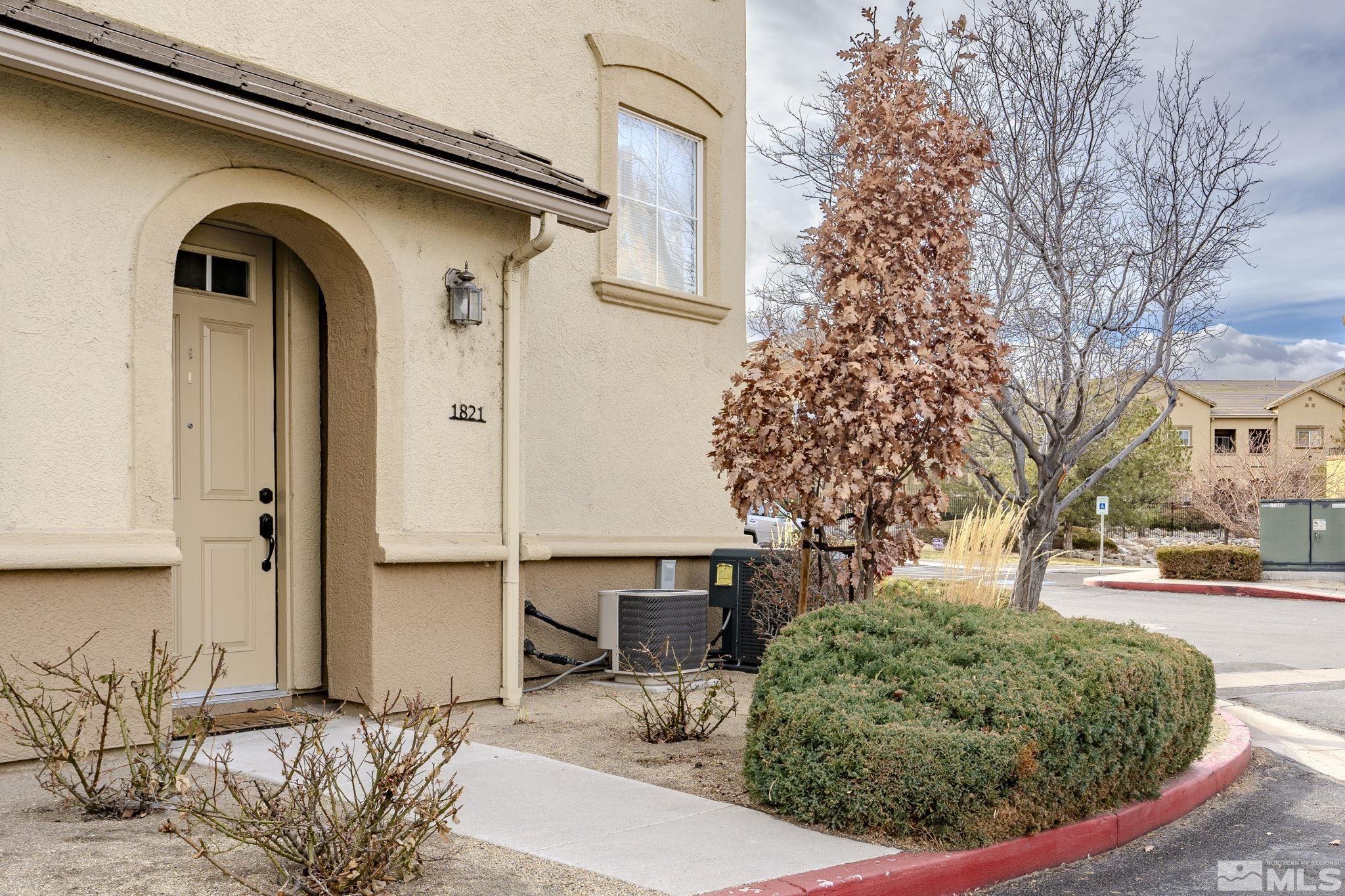 Photo #3: 250000428 Listing 