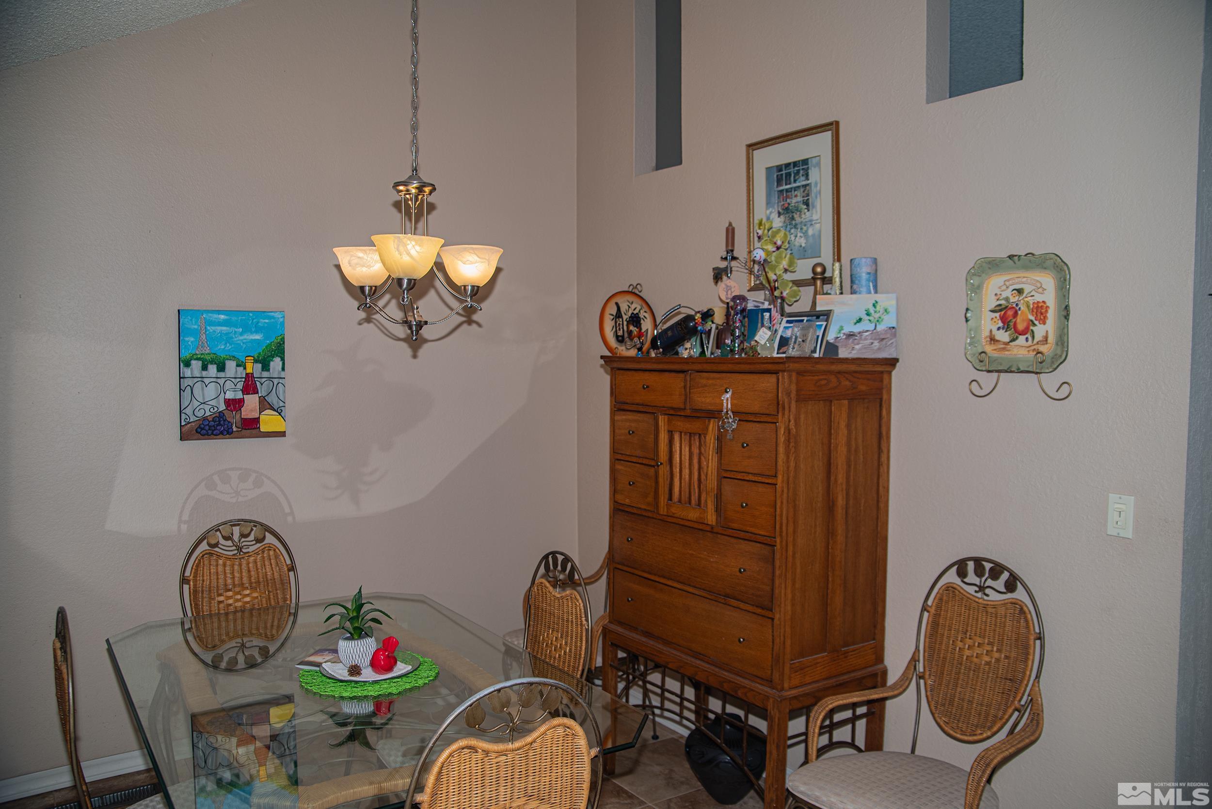 Photo #4: 250000471 Listing 