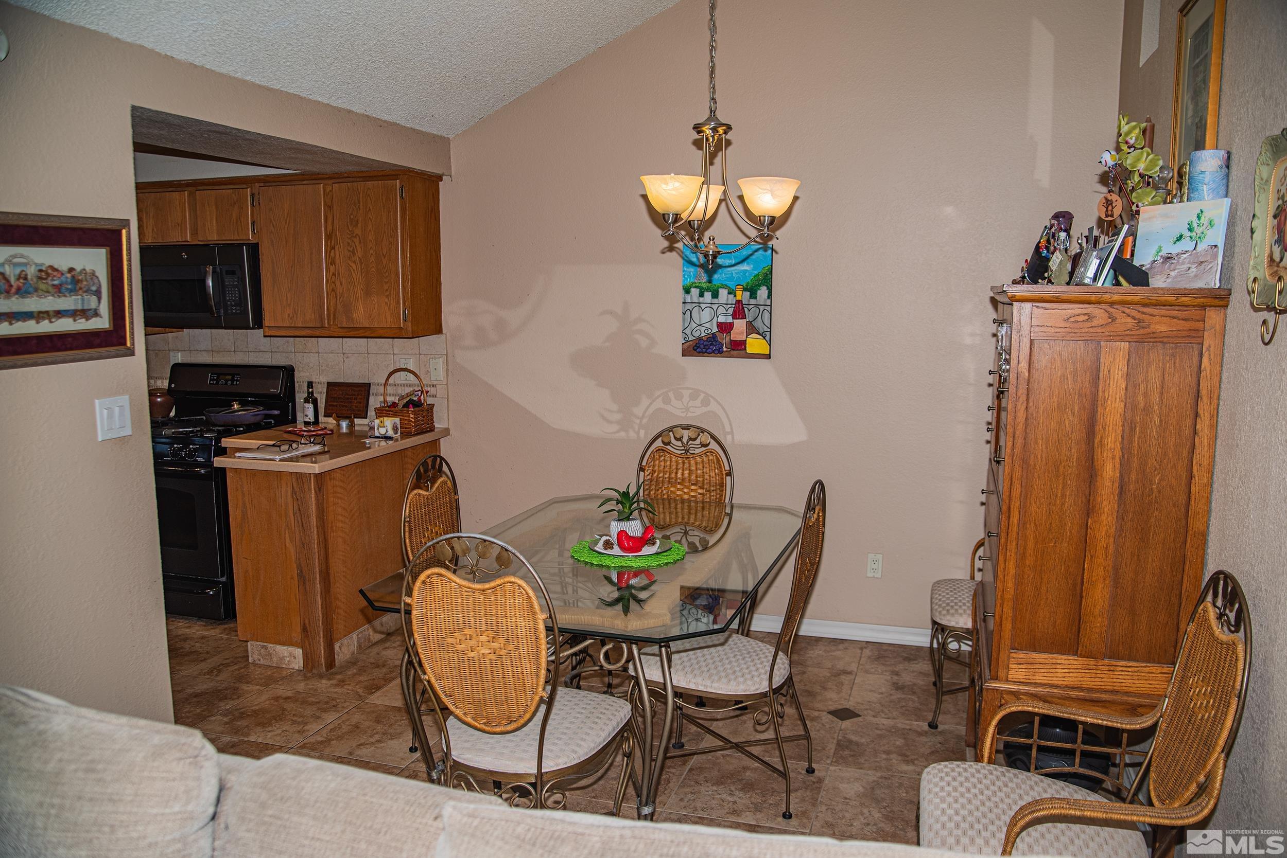 Photo #5: 250000471 Listing 