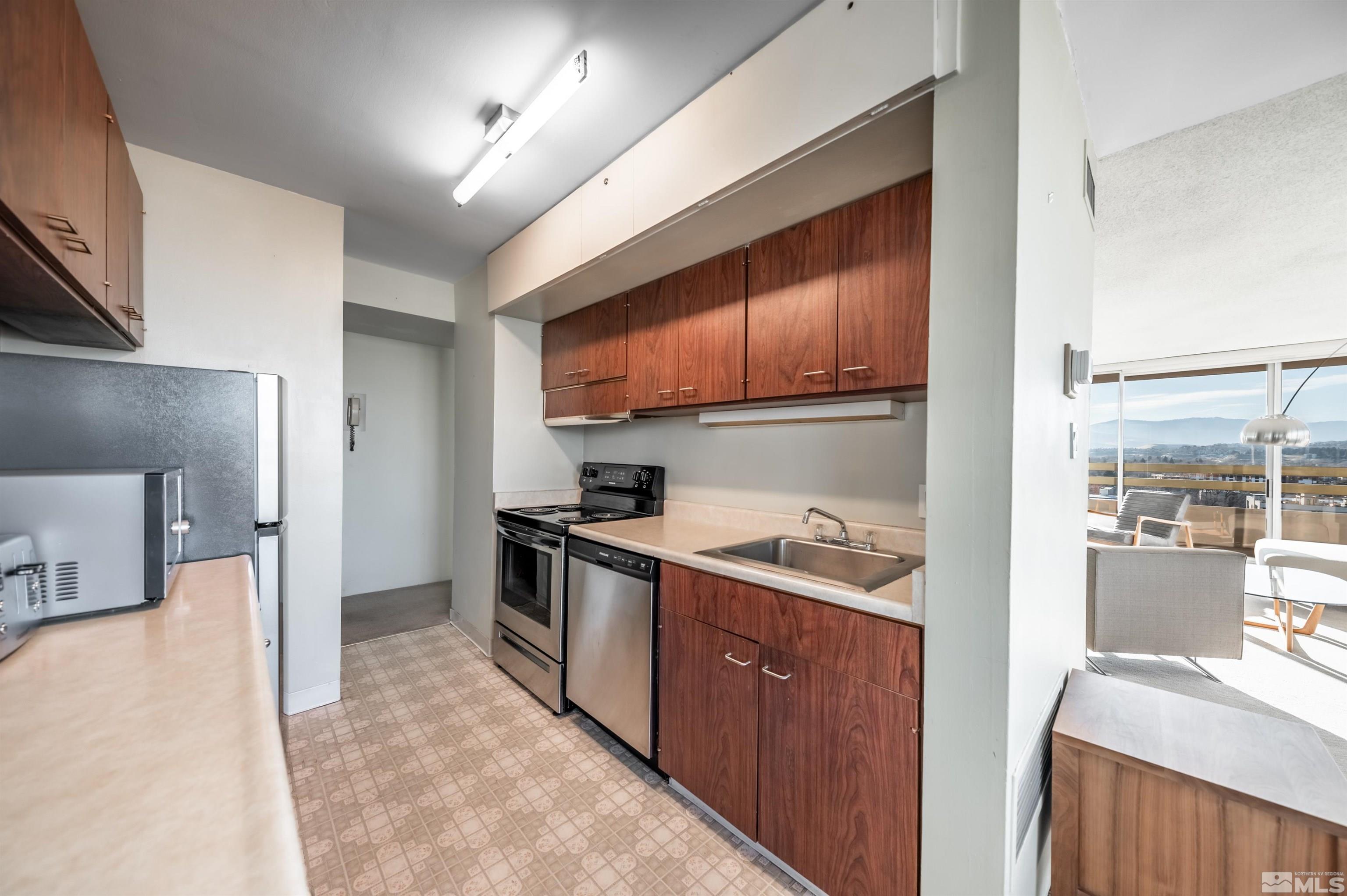 Photo #5: 250000502 Listing 