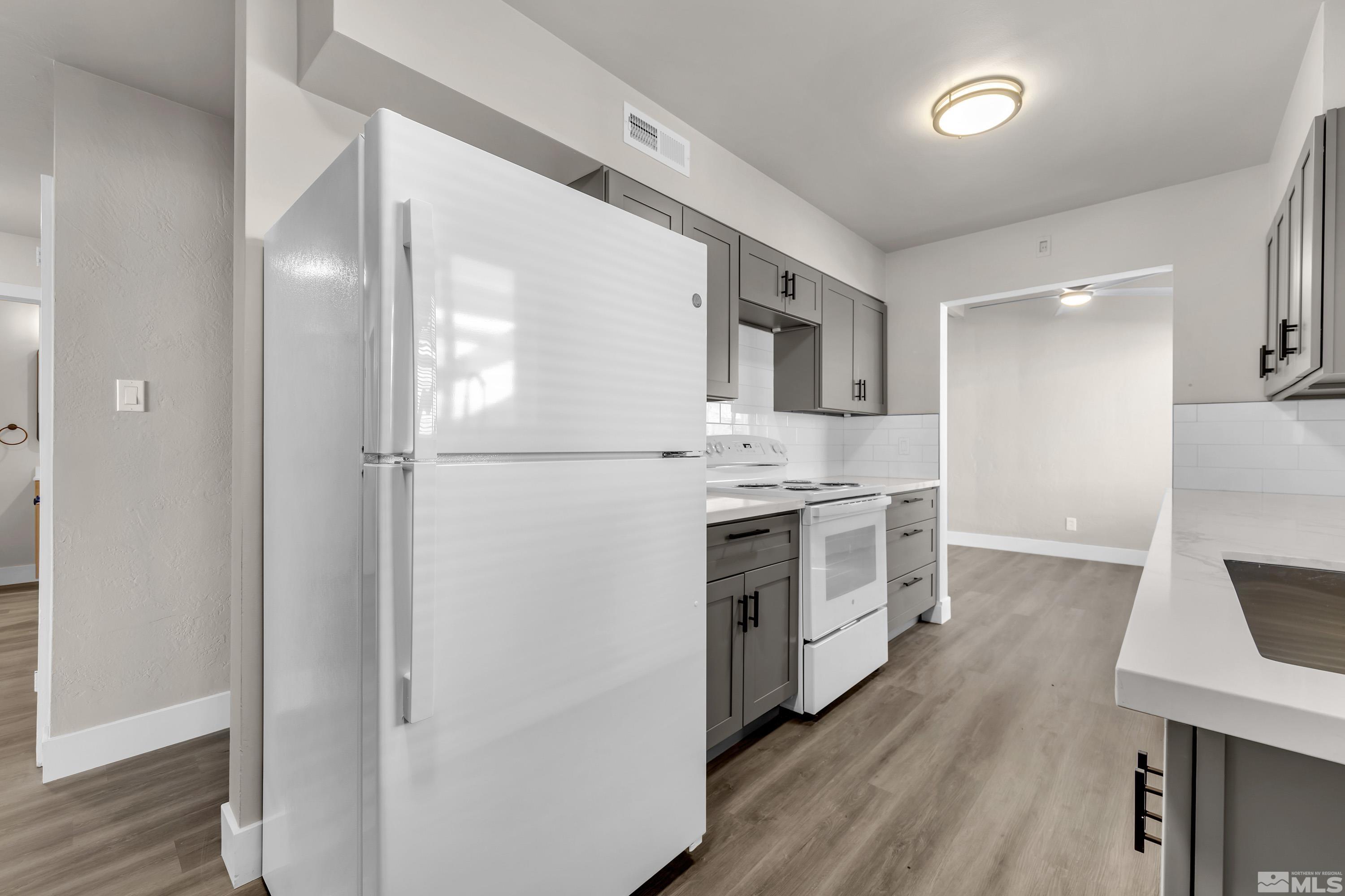 Photo #5: 250000562 Listing 