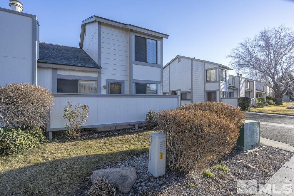 Photo #2: 250000587 Listing 