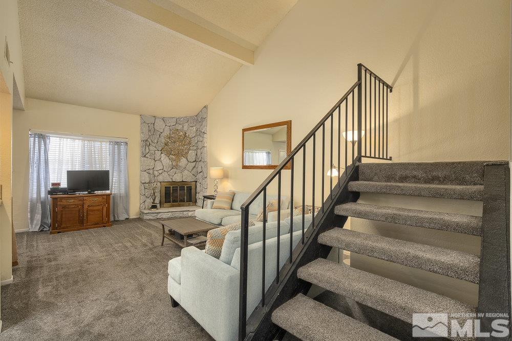 Photo #3: 250000587 Listing 