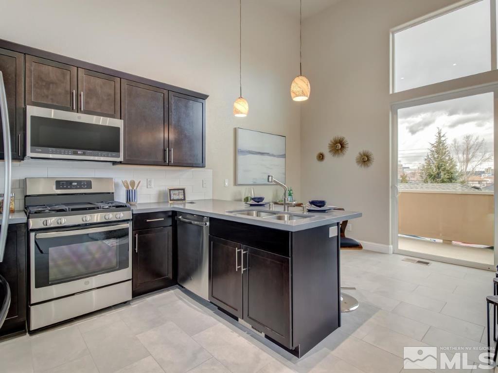 Photo #3: 250000616 Listing 