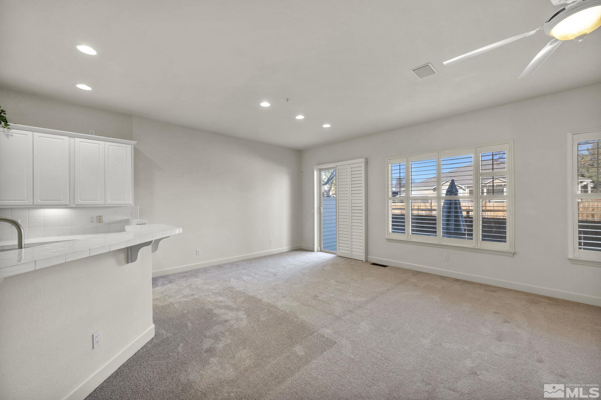 Photo #6: 250000638 Listing 