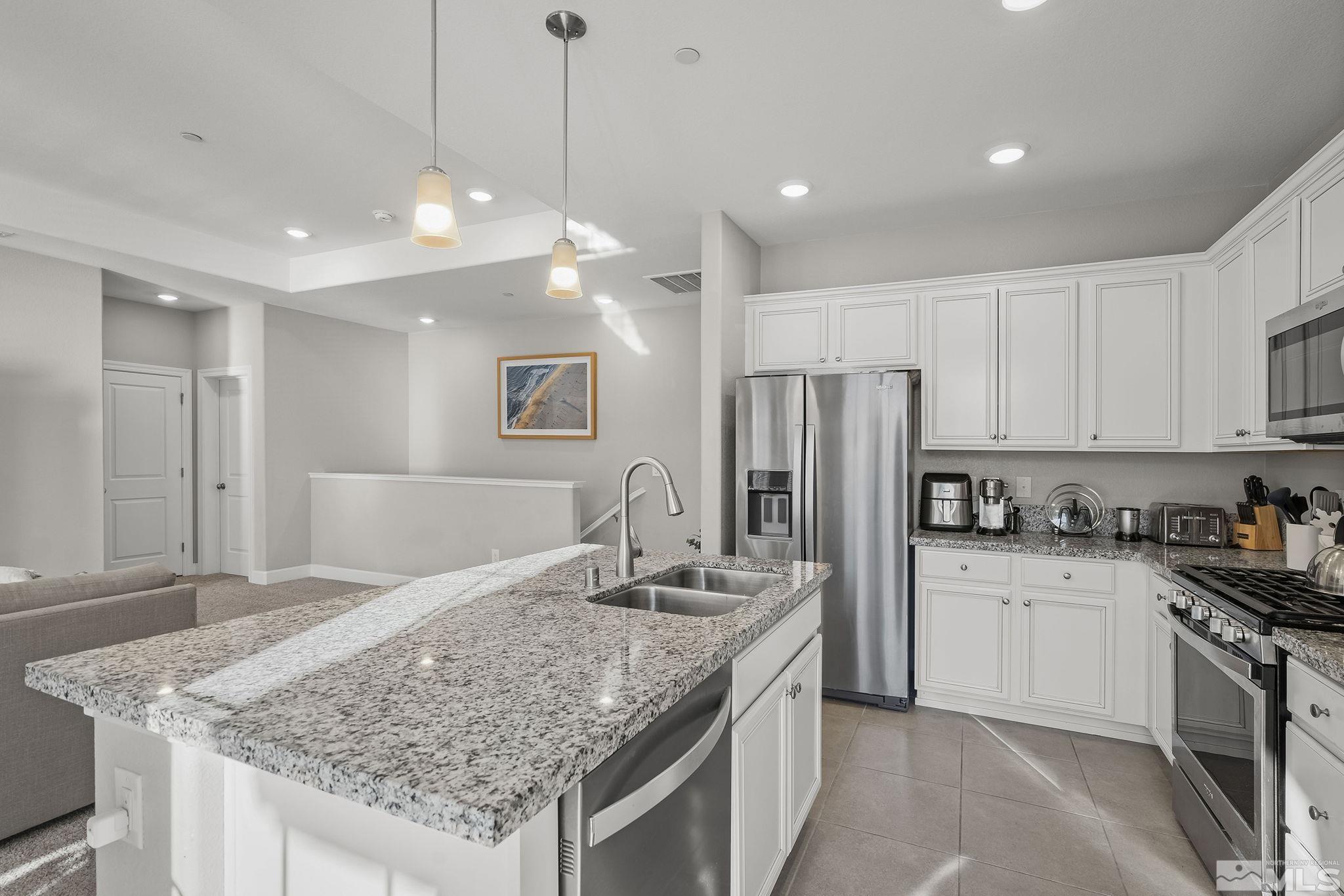 Photo #5: 250000660 Listing 