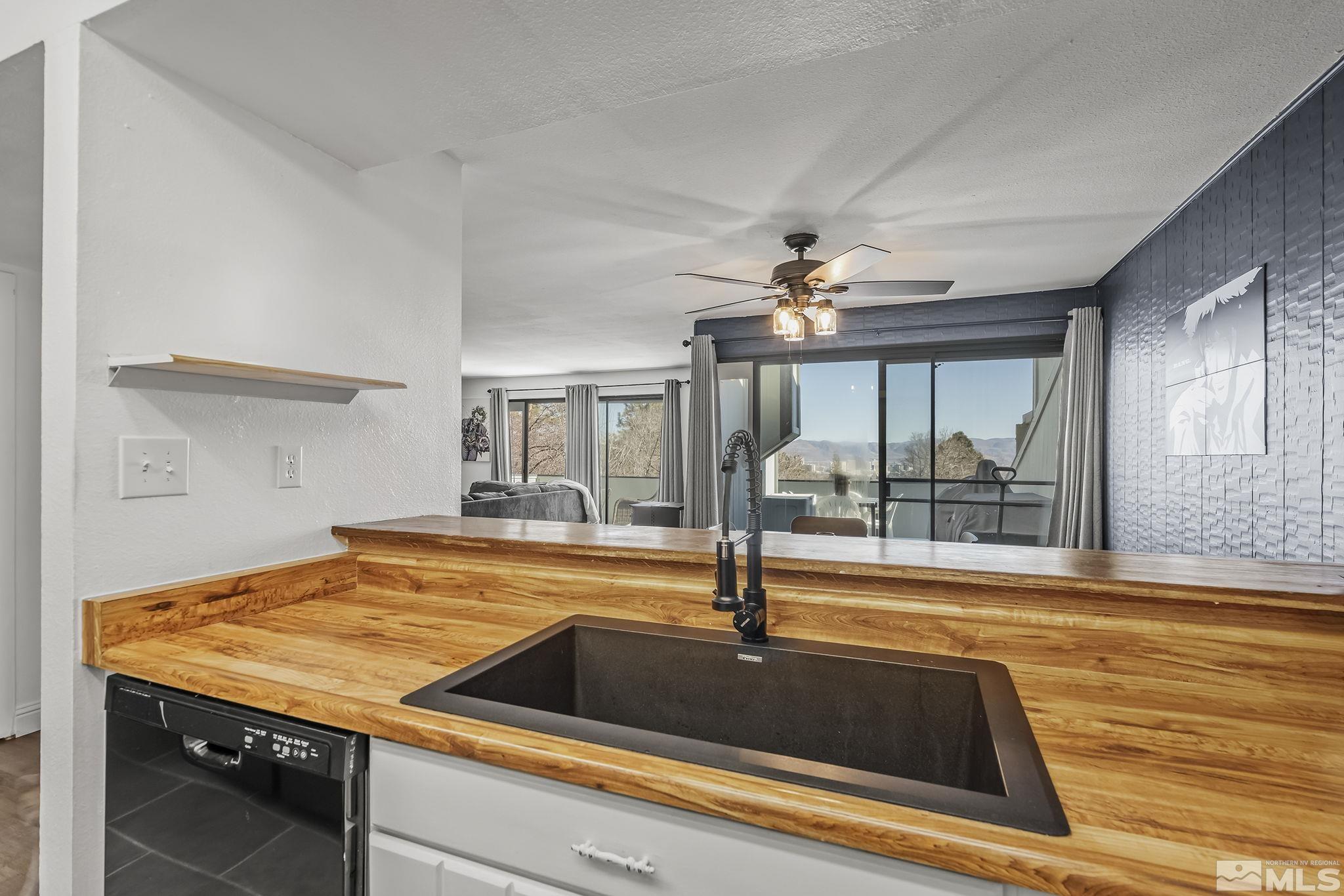 Photo #4: 250000751 Listing 