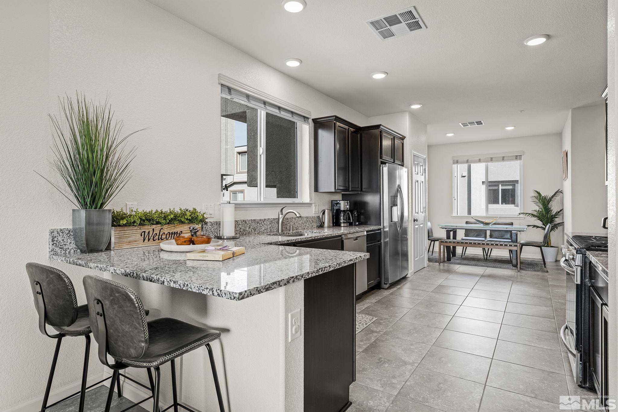 Photo #5: 250000769 Listing 