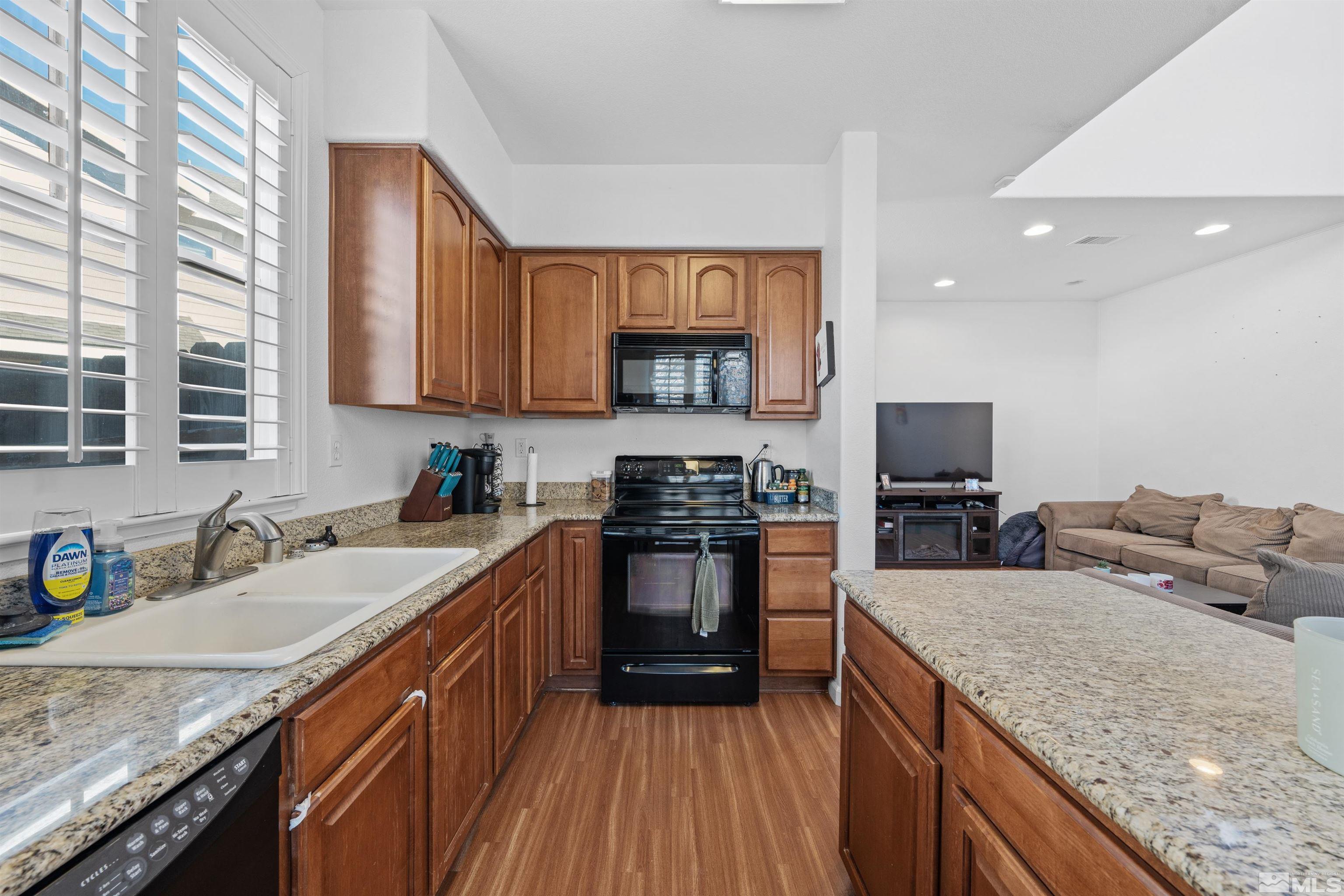 Photo #2: 250000814 Listing 