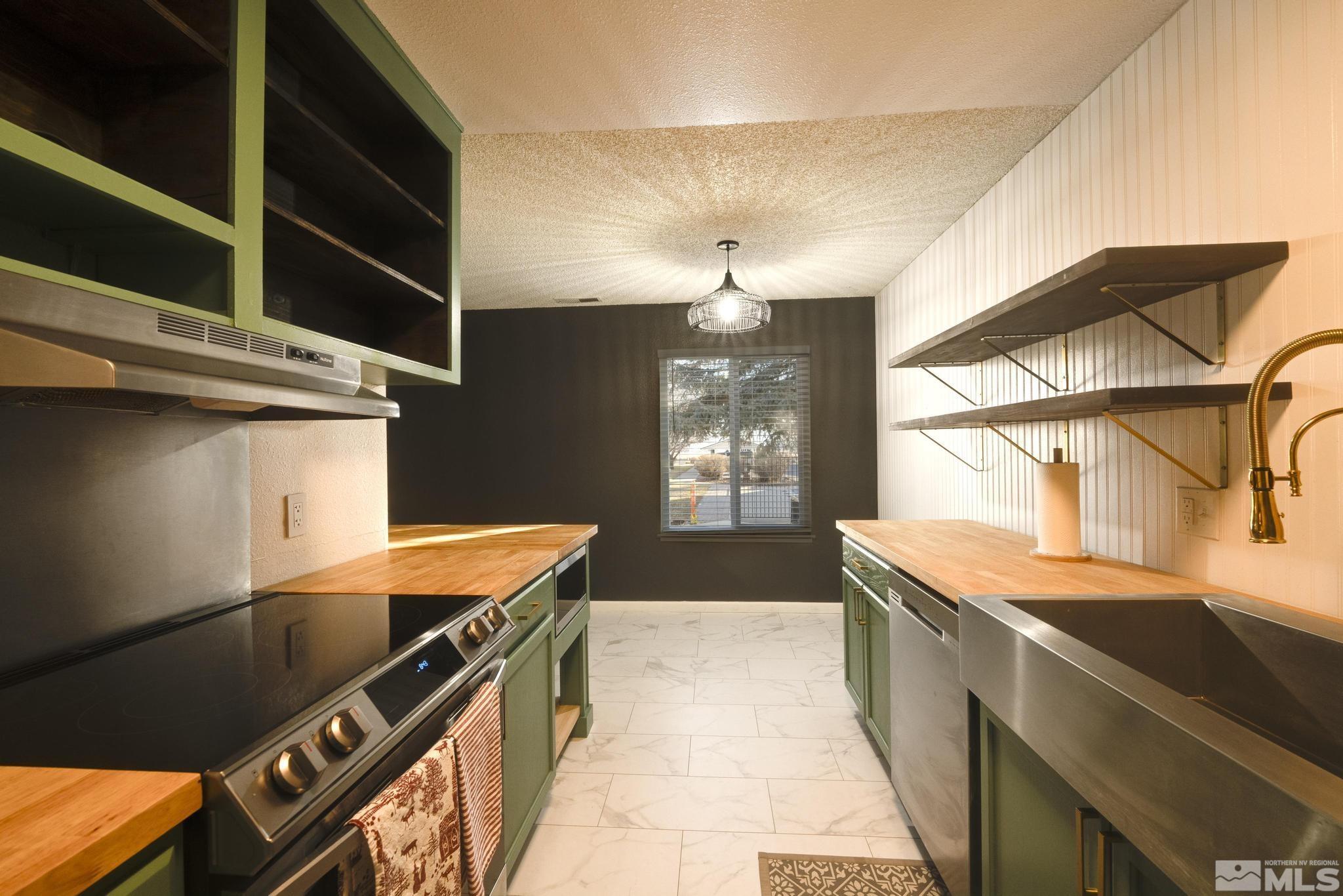 Photo #2: 250000825 Listing 