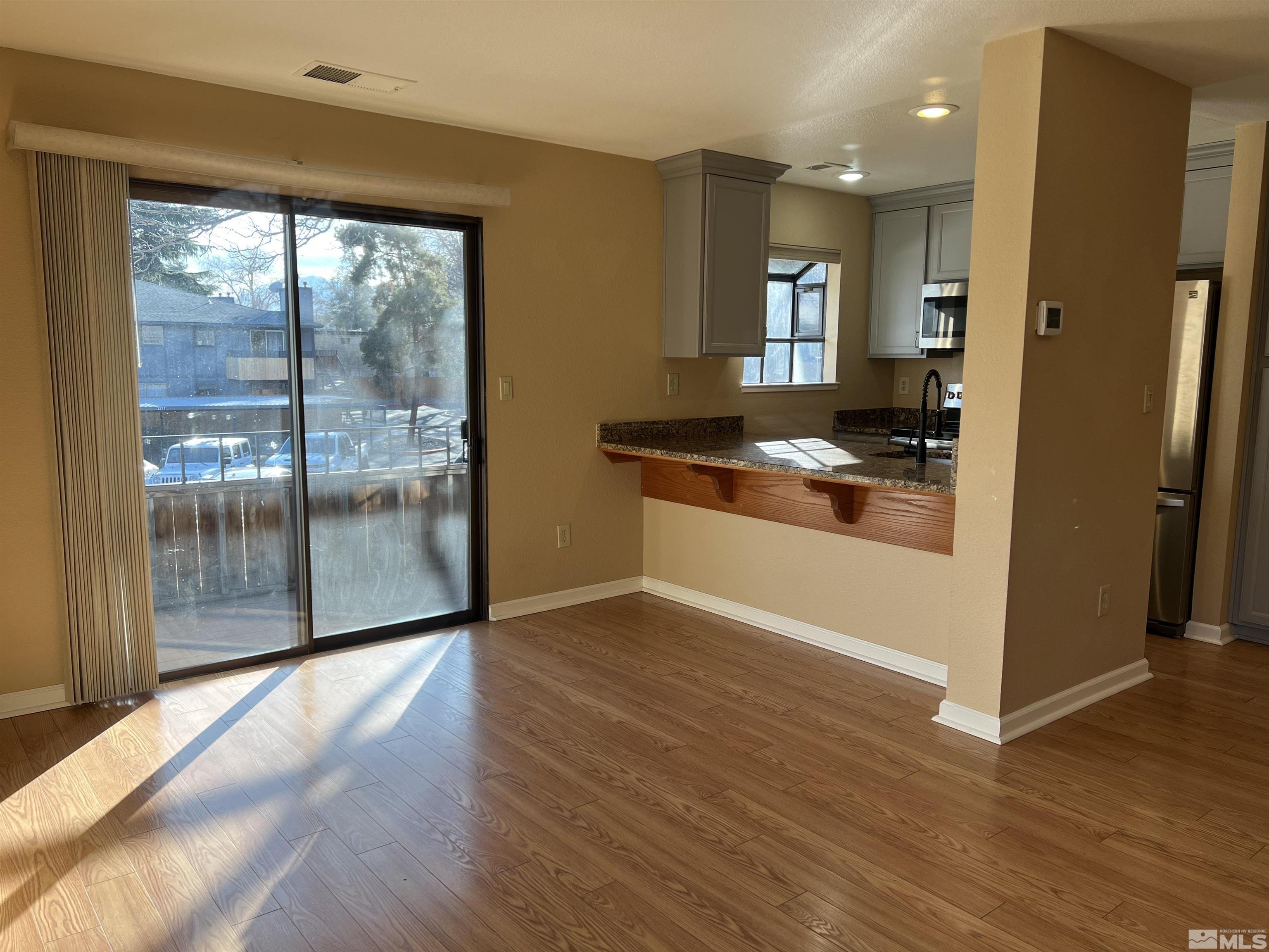 Photo #6: 250000905 Listing: Photo #6
