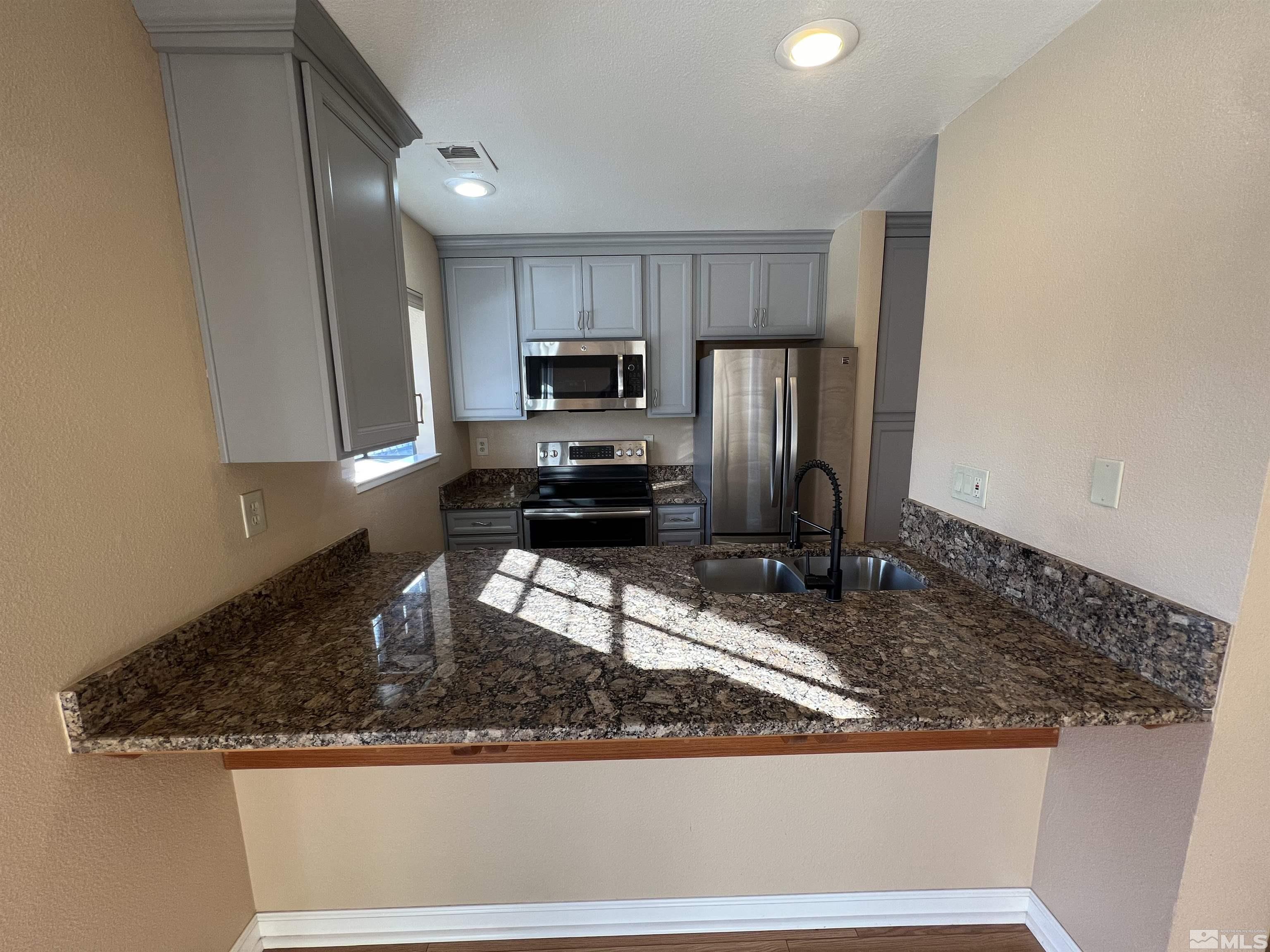 Photo #8: 250000905 Listing: Photo #8