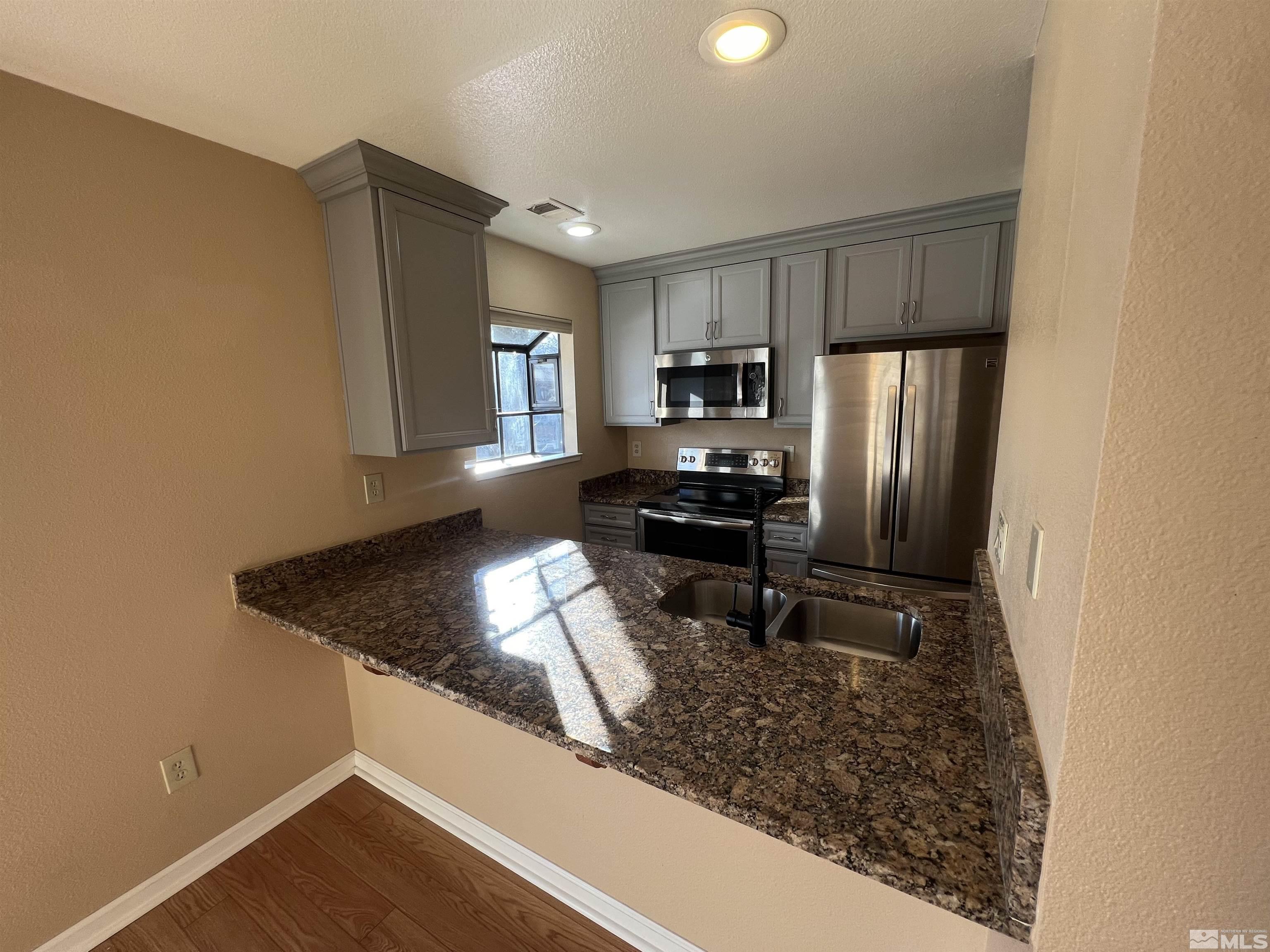 Photo #9: 250000905 Listing: Photo #9