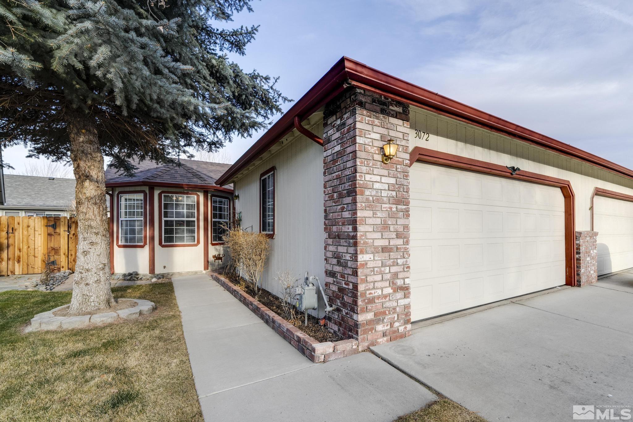 Photo #2: 250000910 Listing 