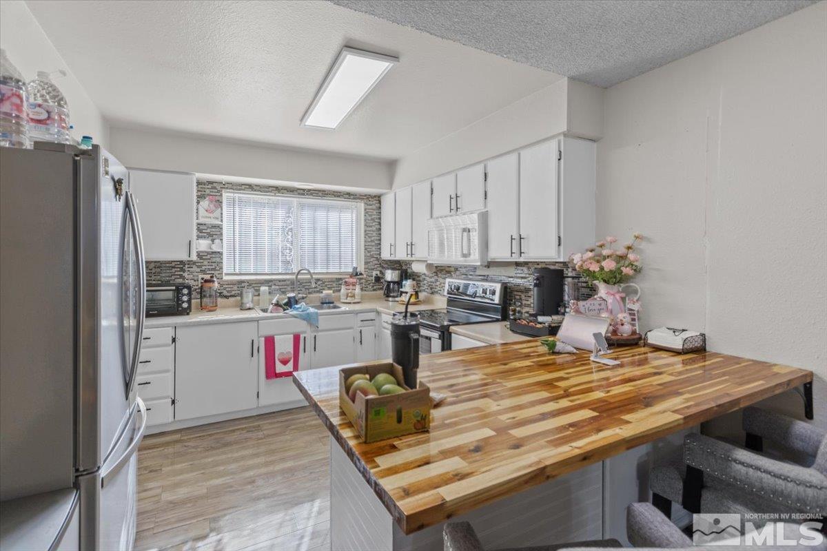 Photo #3: 250000919 Listing 