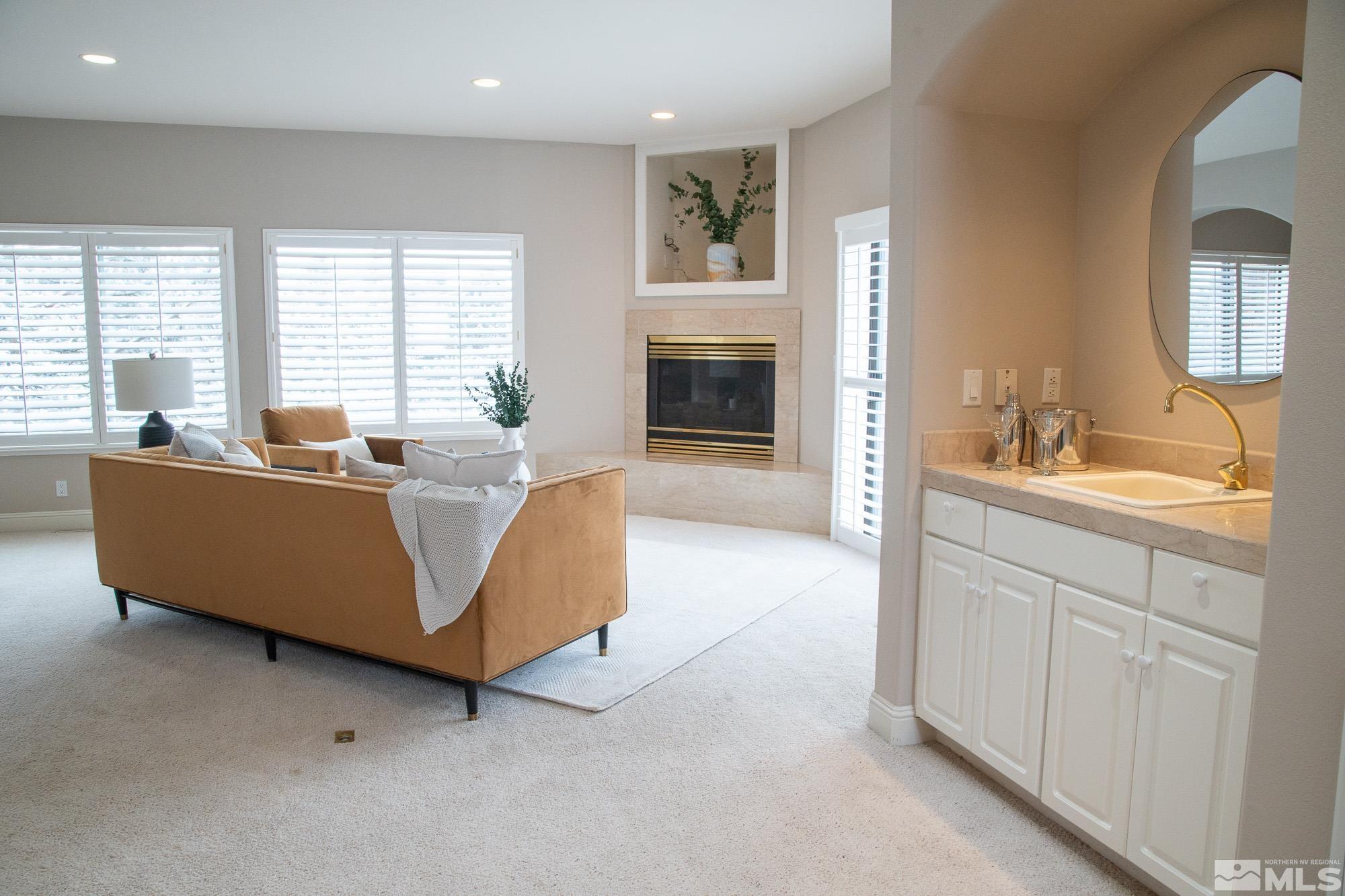 Photo #3: 250000960 Listing 