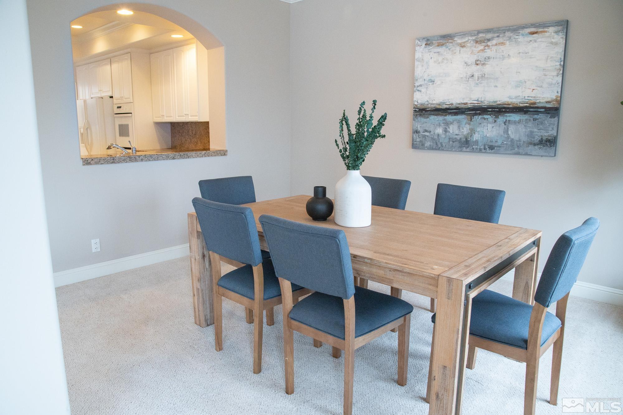 Photo #5: 250000960 Listing 