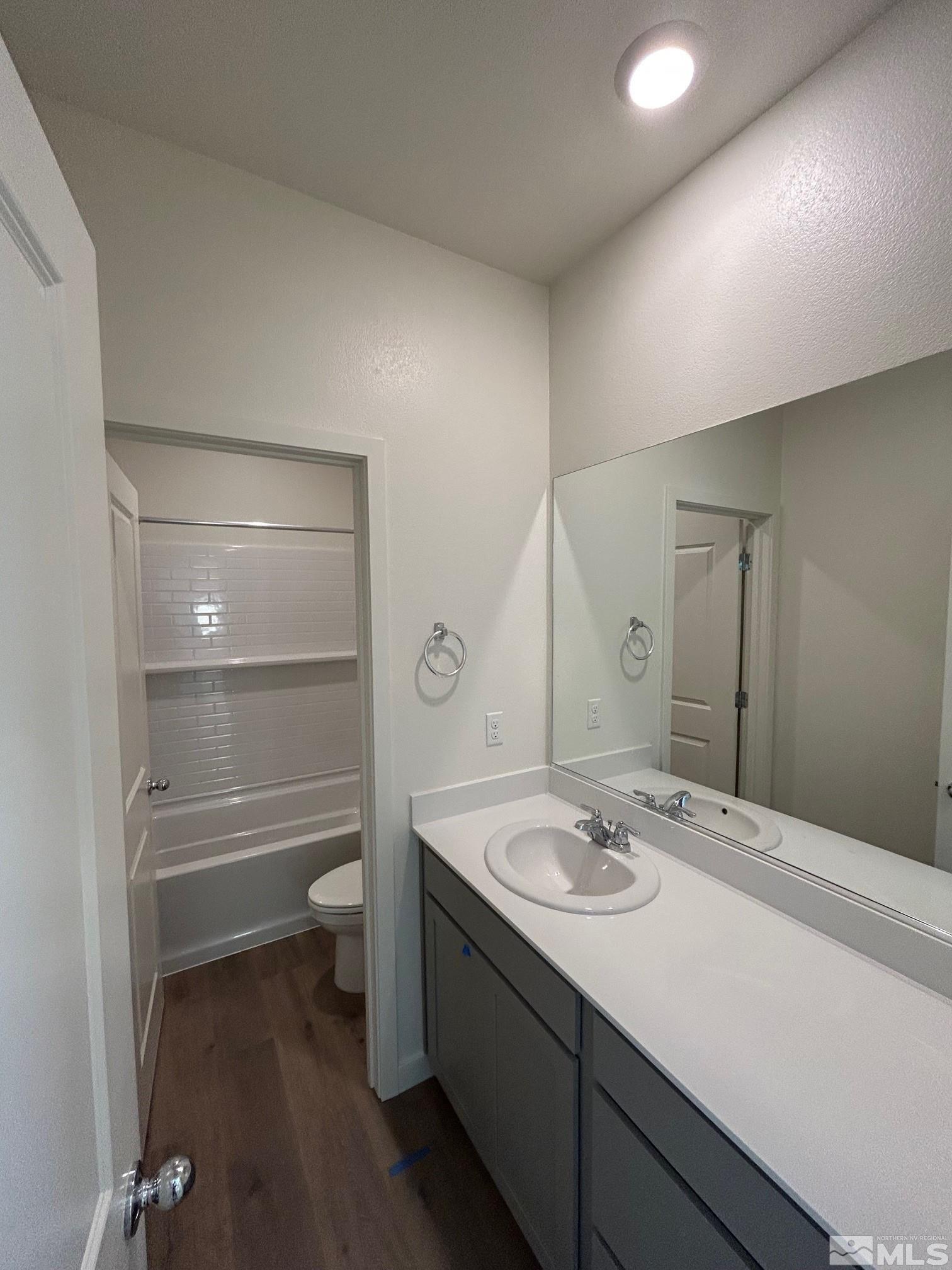 Photo #5: 250001052 Listing 