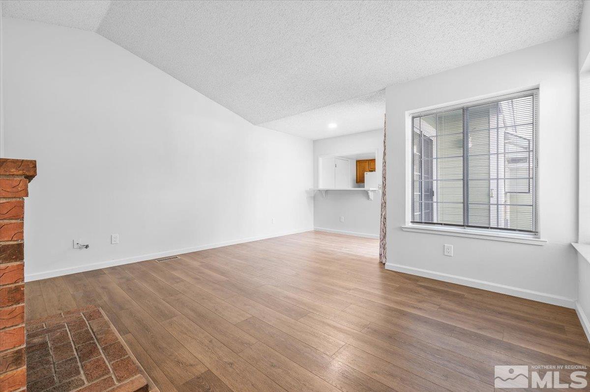 Photo #5: 250001152 Listing 