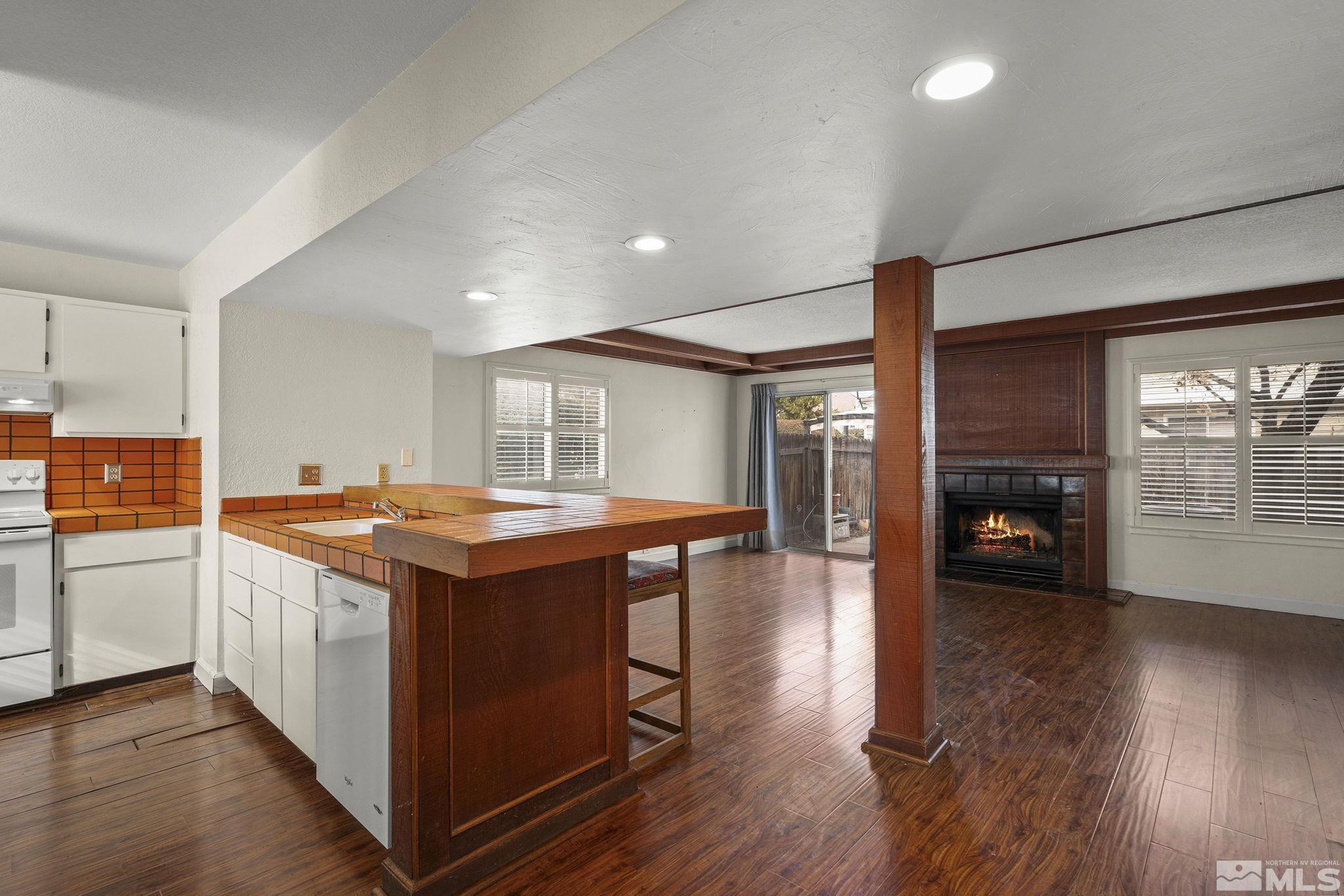 Photo #6: 250001393 Listing 