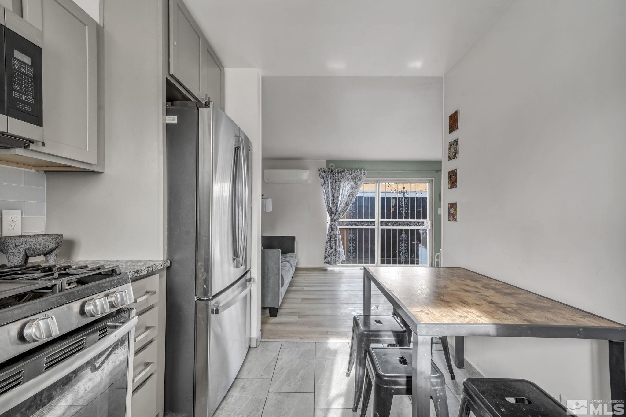 Photo #4: 250001405 Listing 