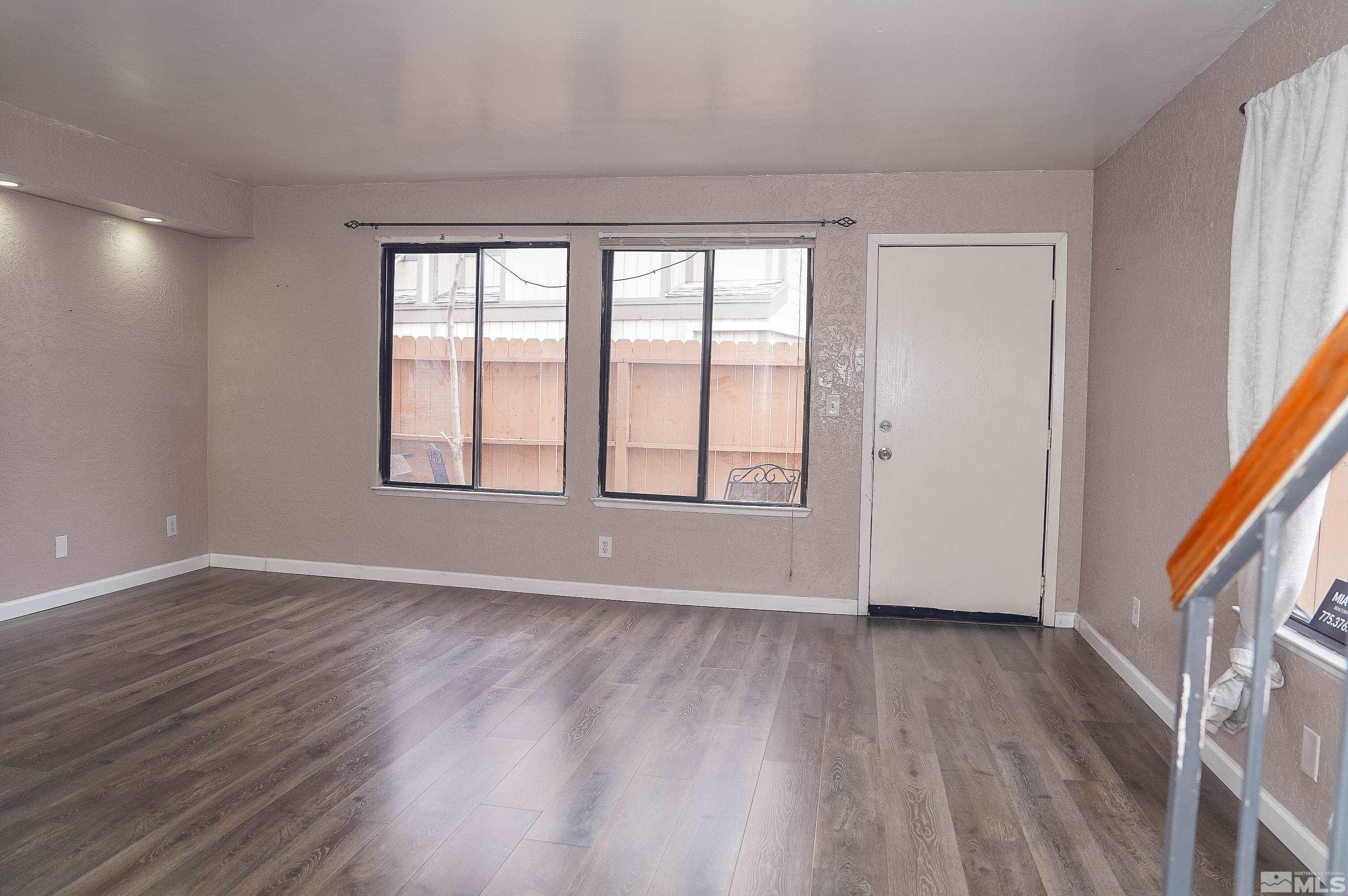 Photo #3: 250001600 Listing 