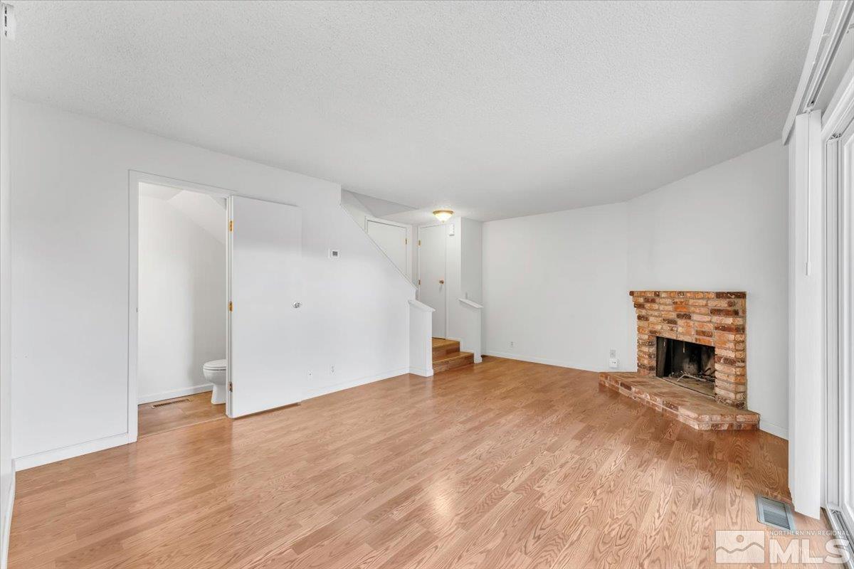 Photo #4: 250001735 Listing 