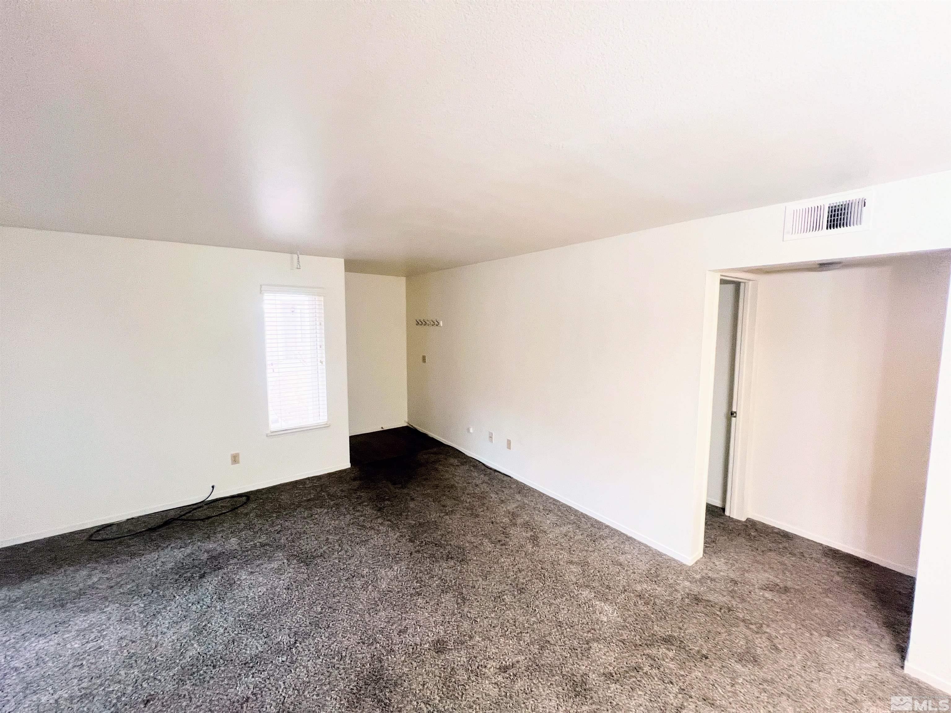 Photo #8: 250001900 Listing: Photo #8