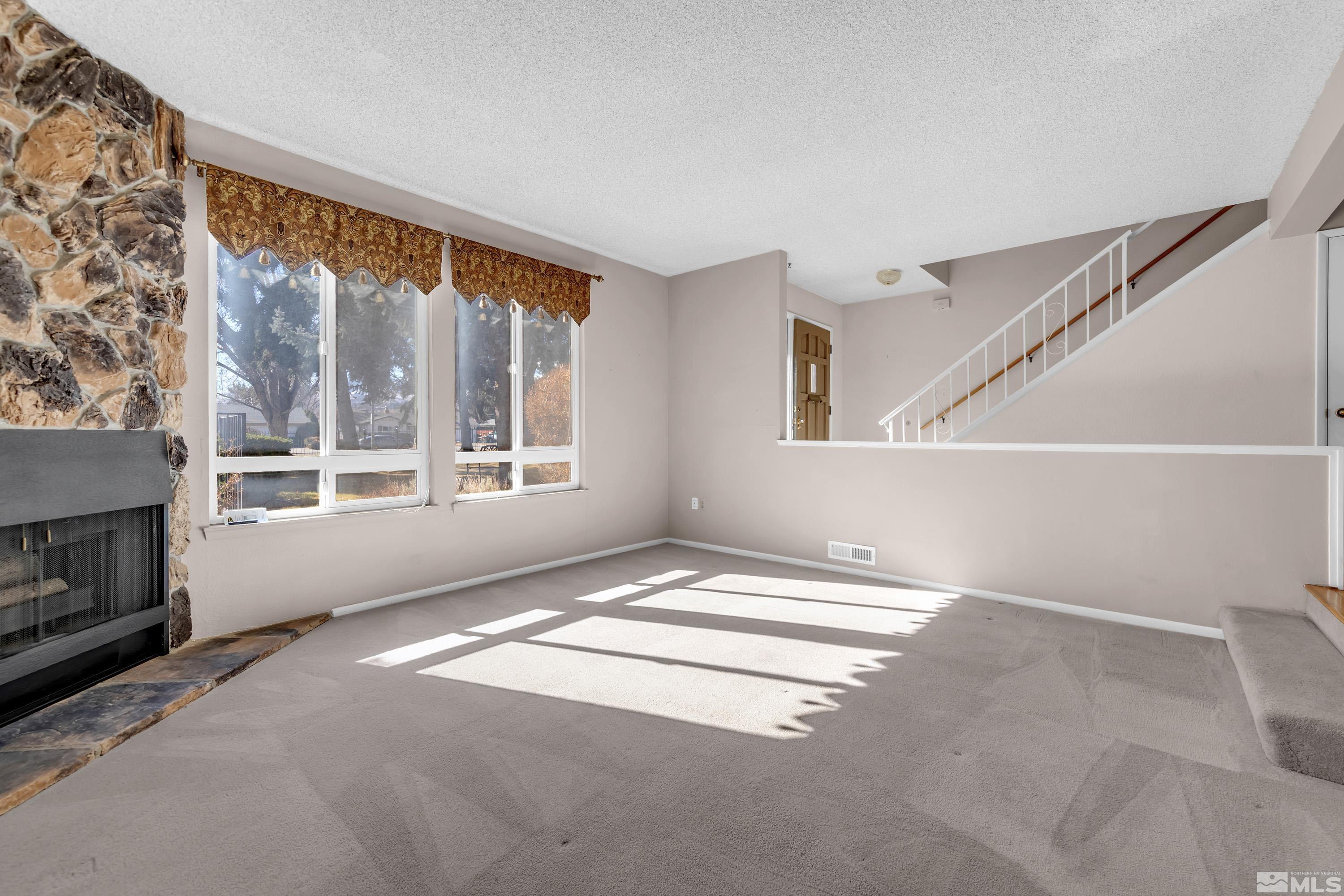 Photo #3: 250002048 Listing 
