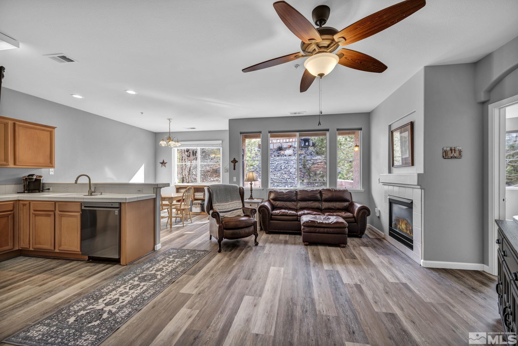 Photo #2: 250002106 Listing 