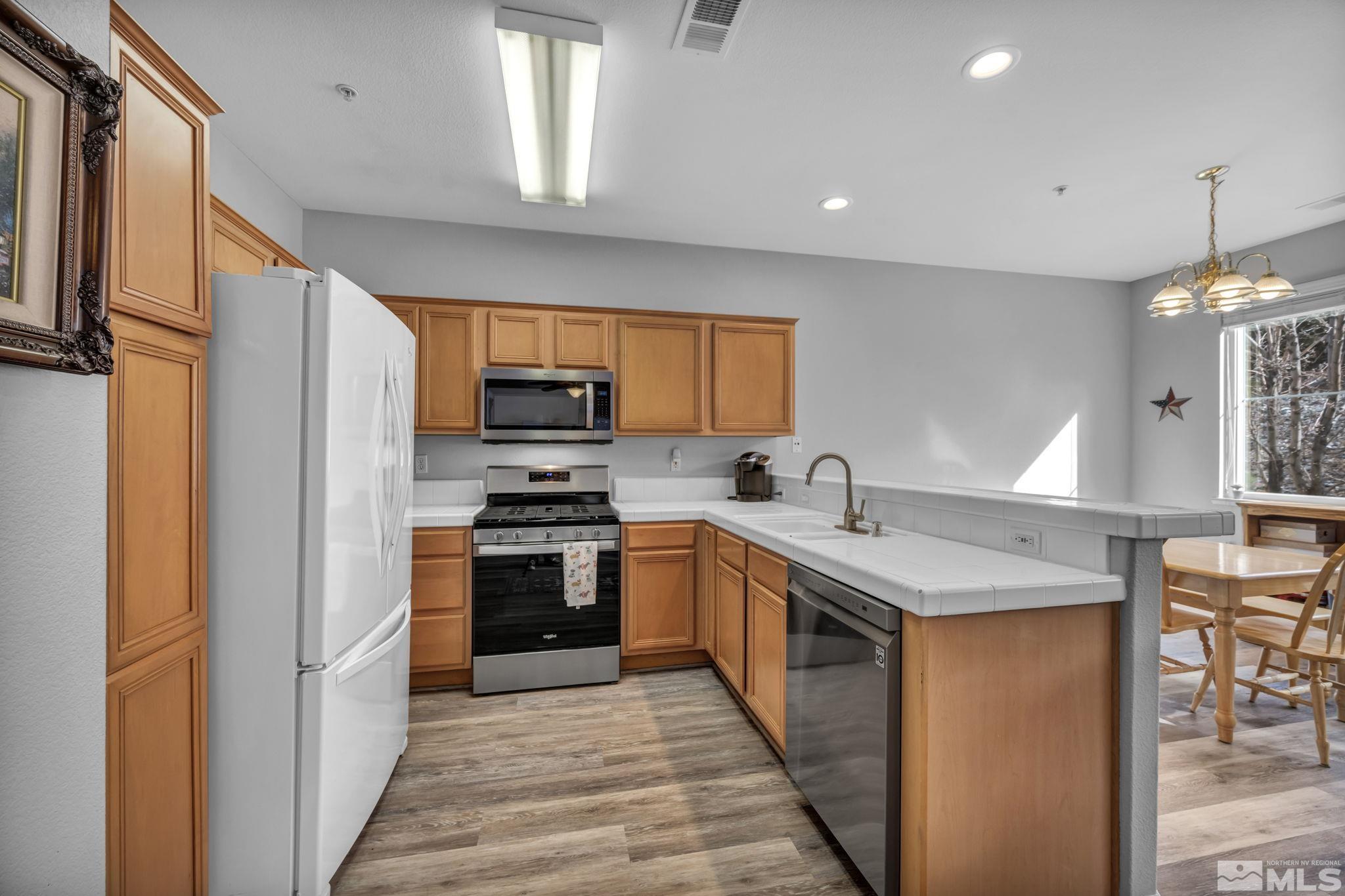 Photo #5: 250002106 Listing 