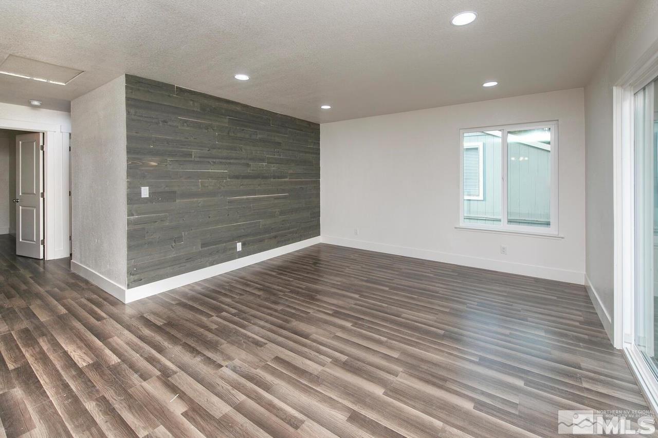 Photo #3: 250002127 Listing 