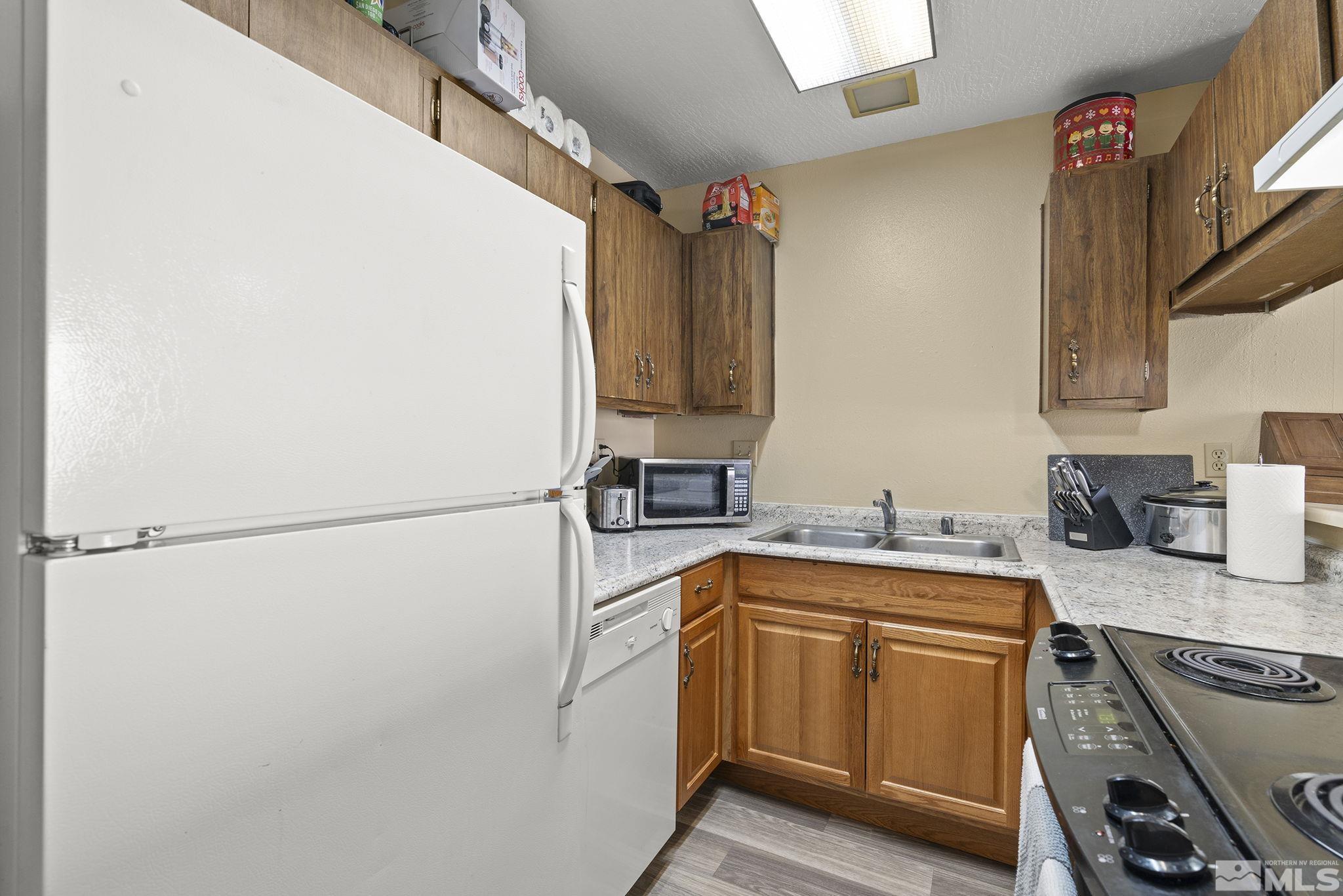Photo #2: 250002148 Listing 