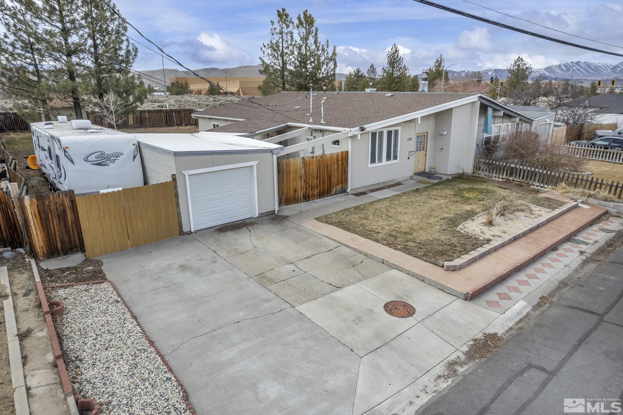 Photo #2: 250002173 Listing 