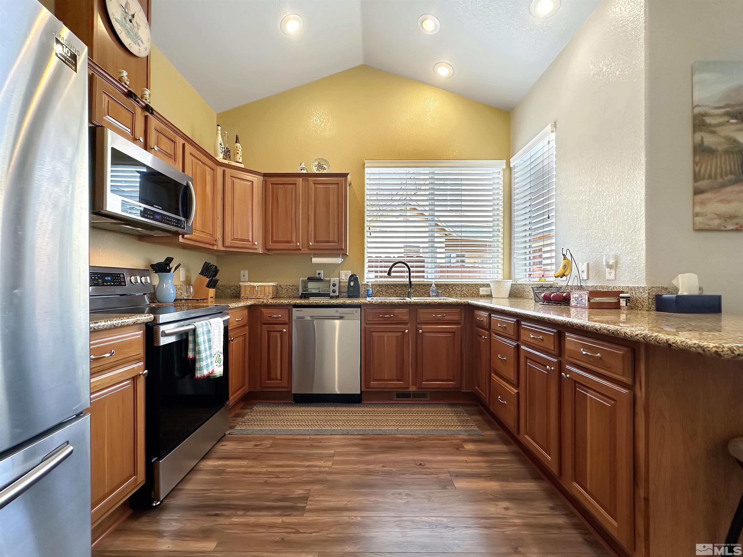 Photo #2: 250002175 Listing 