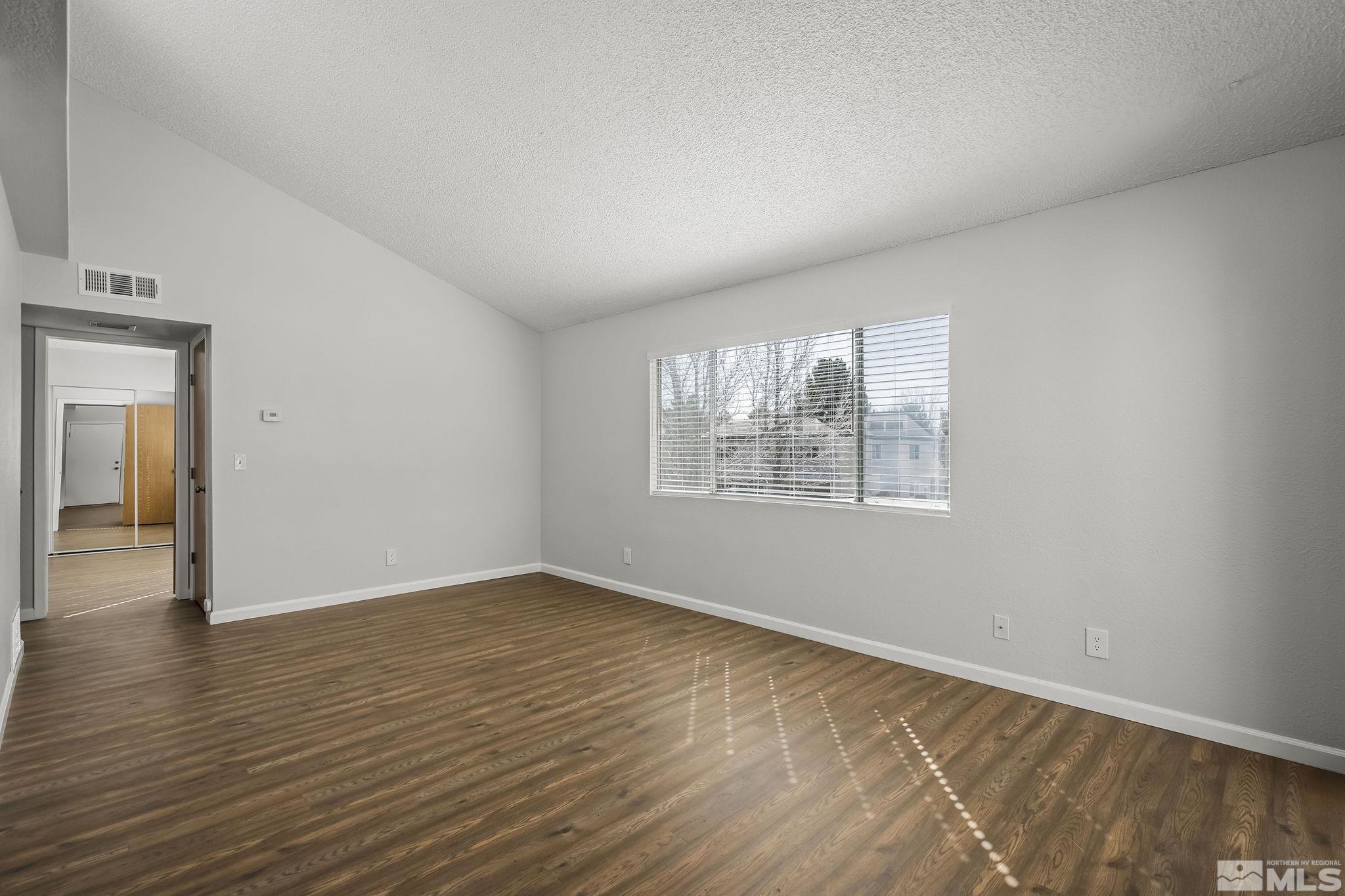 Photo #6: 250002341 Listing 