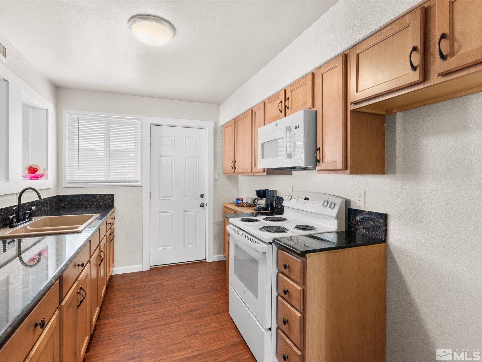 Photo #6: 250002346 Listing 