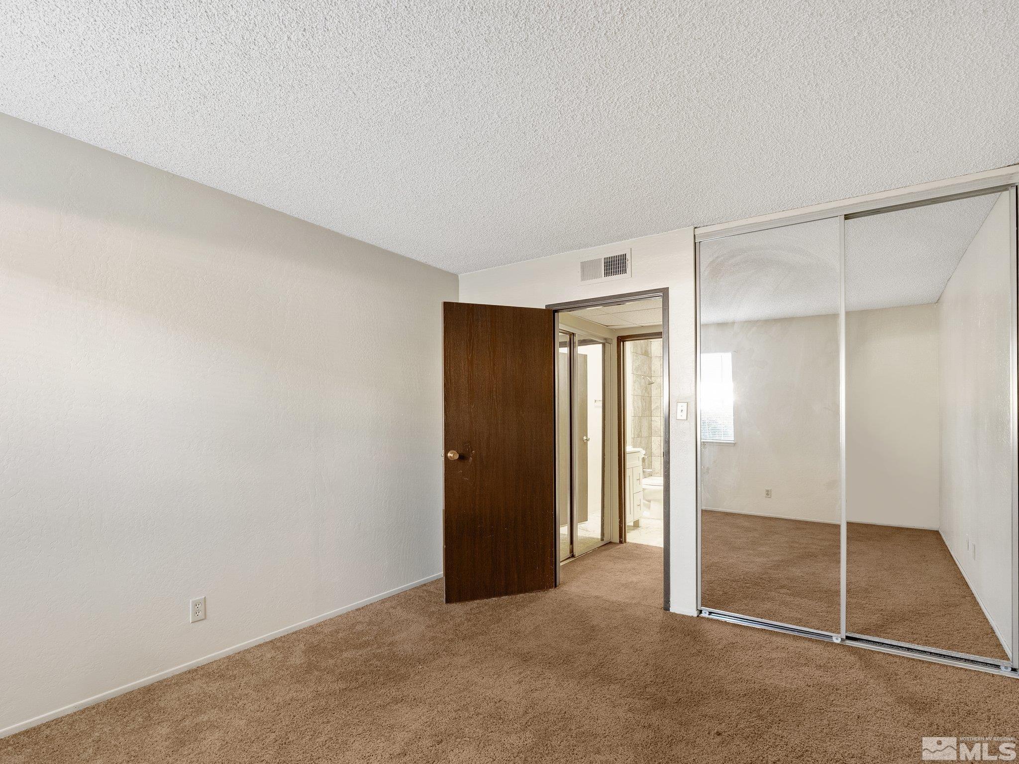 Photo #8: 250002470 Listing: Photo #8