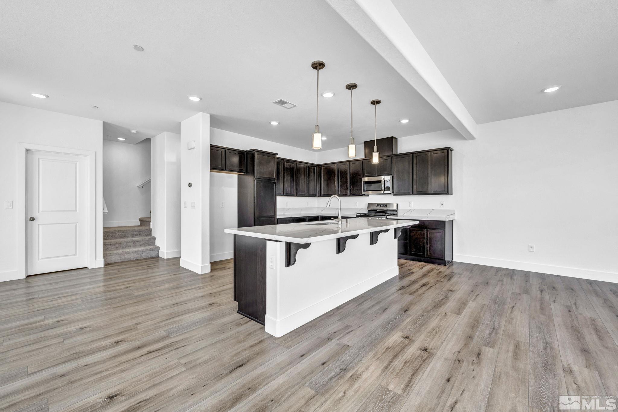 Photo #4: 250002479 Listing 