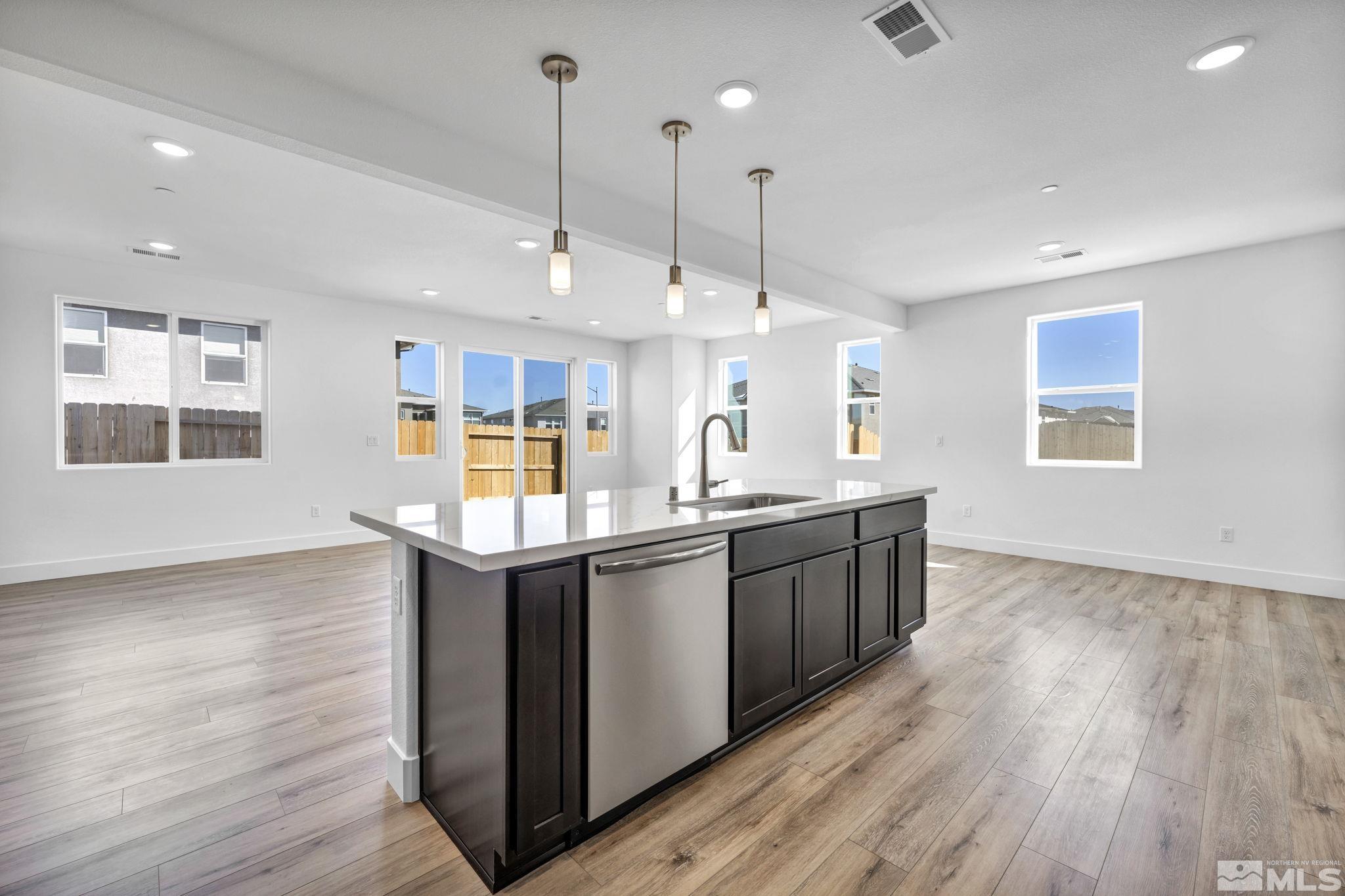 Photo #5: 250002479 Listing 